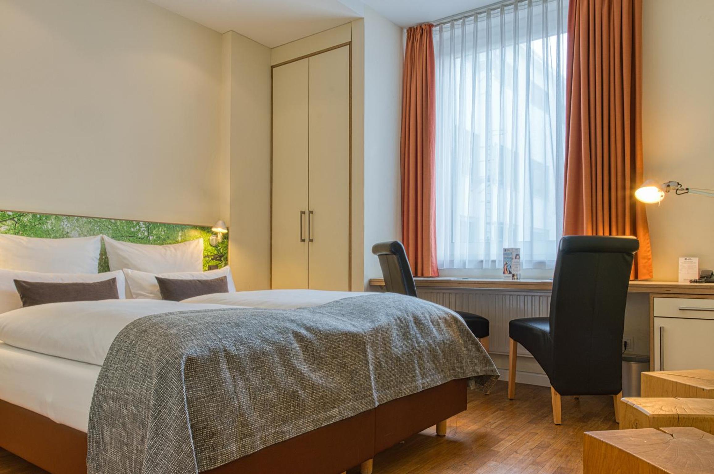 Economy Double Room photo 1
