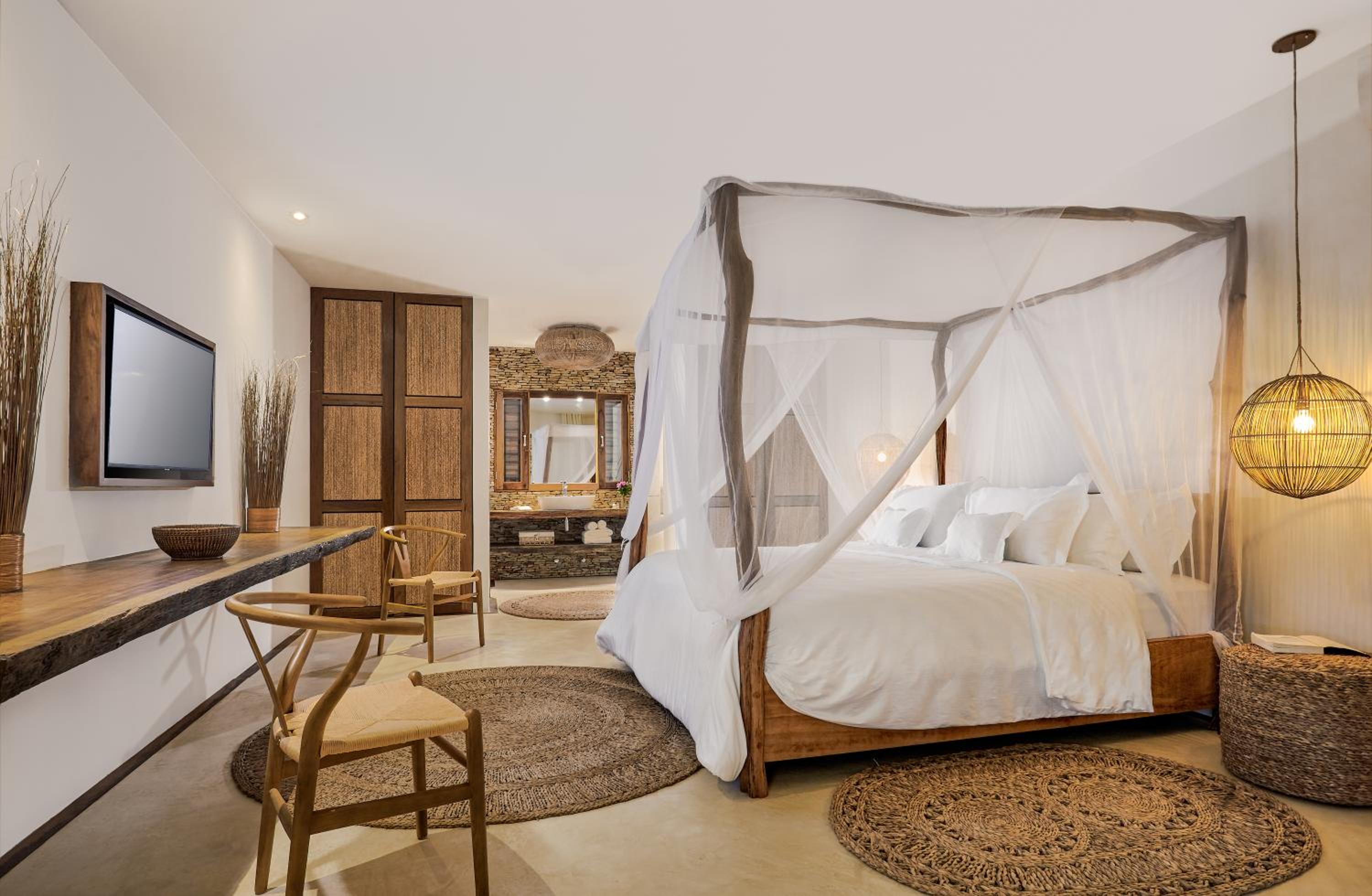 Superior Suite with Balcony and Side Sea View photo 1
