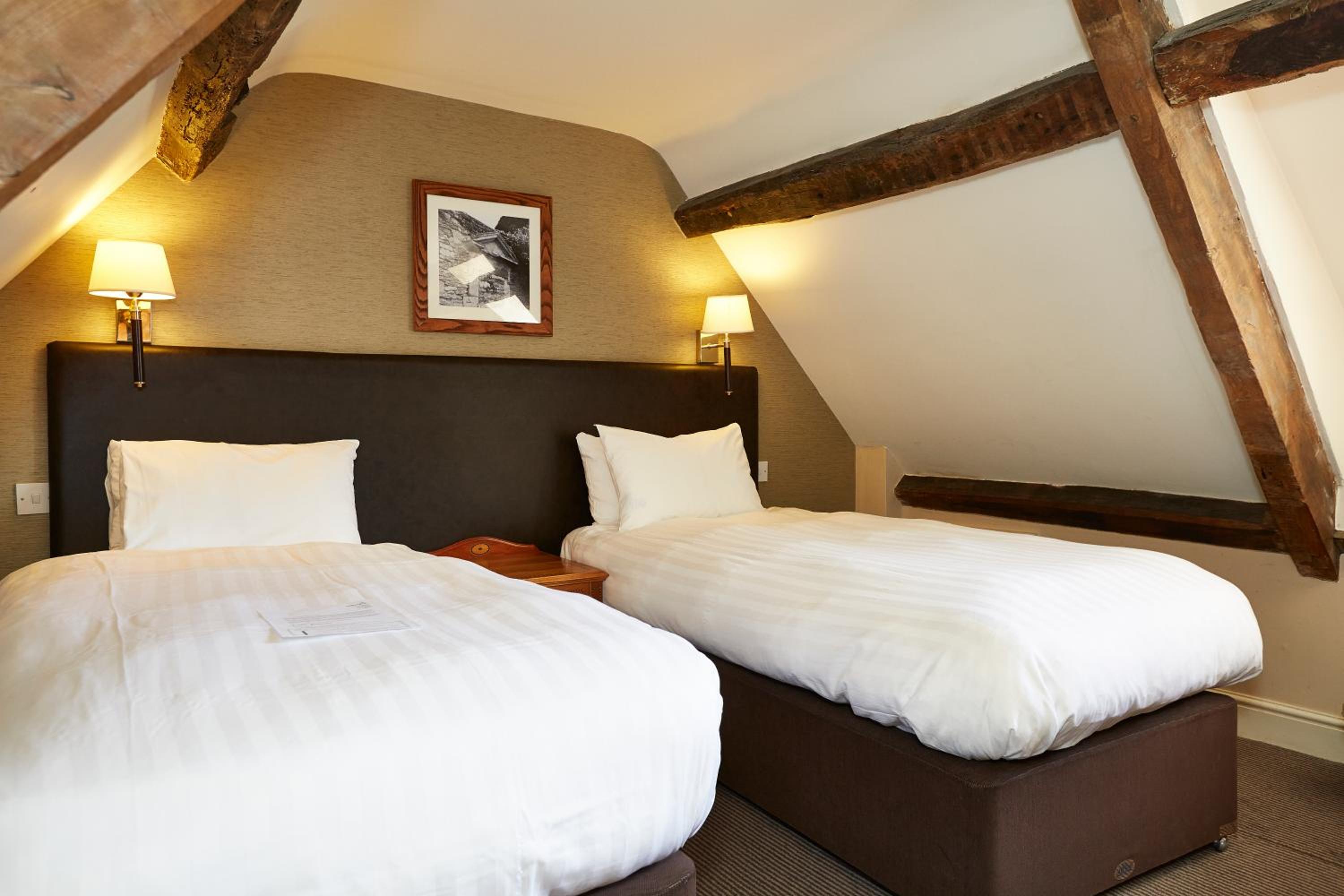 Twin Room - Photo 1