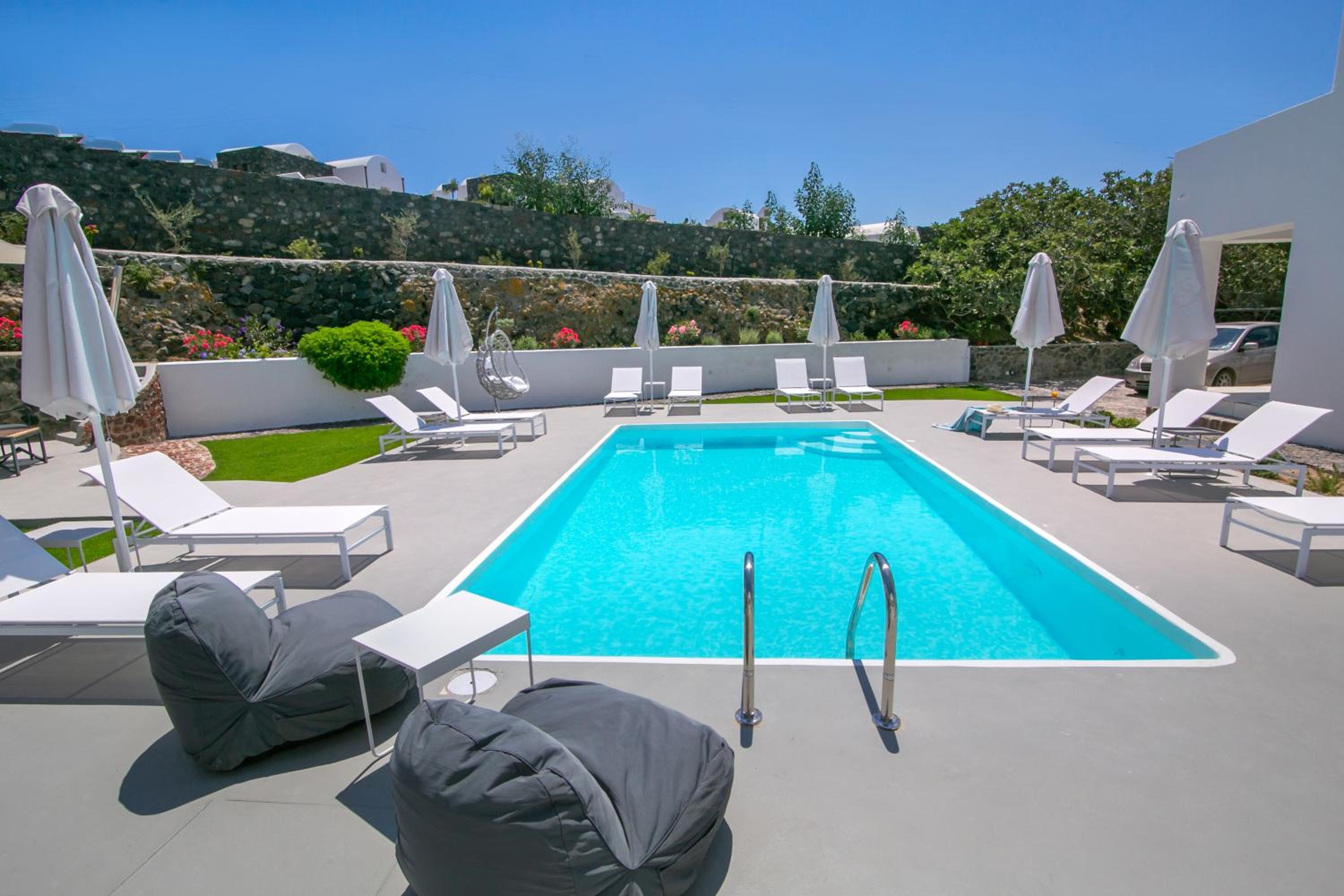 Superior Suite Hot Tub Garden View "Koloumpos" photo 3