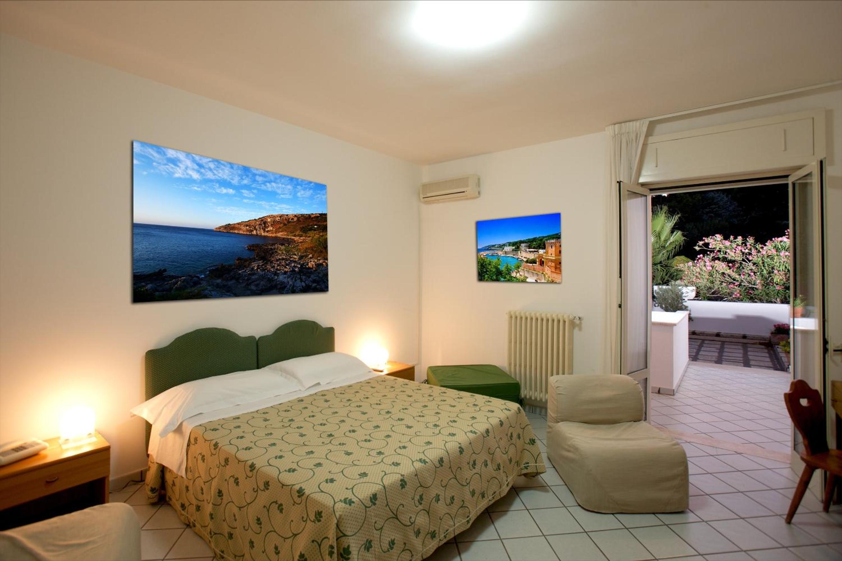 Standard Double Room photo 2