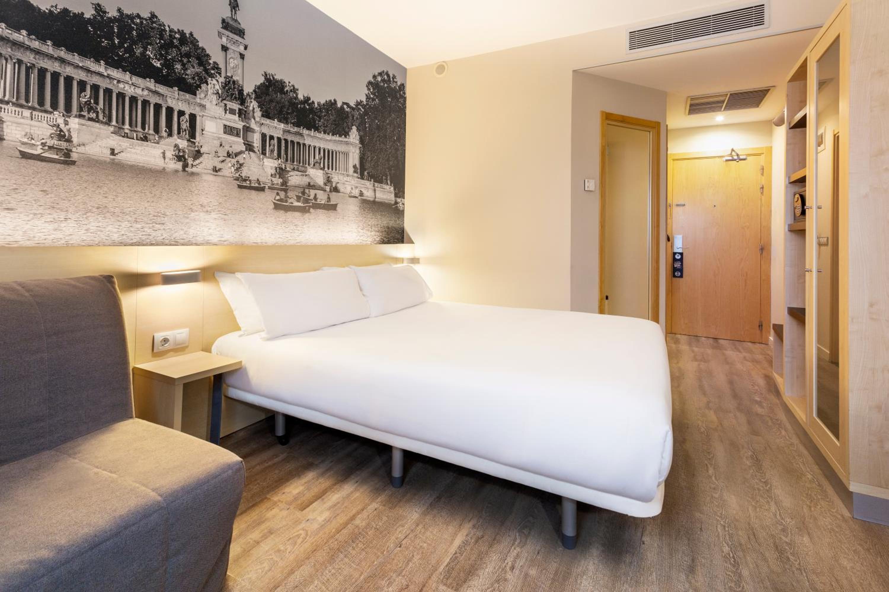 Double Room - Photo 4
