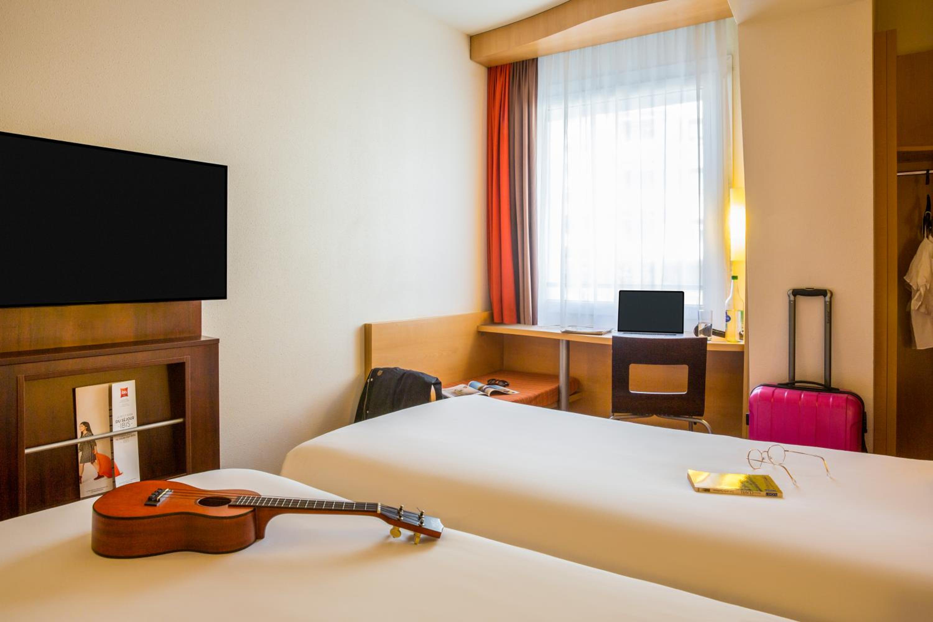 Twin Room - Photo 14