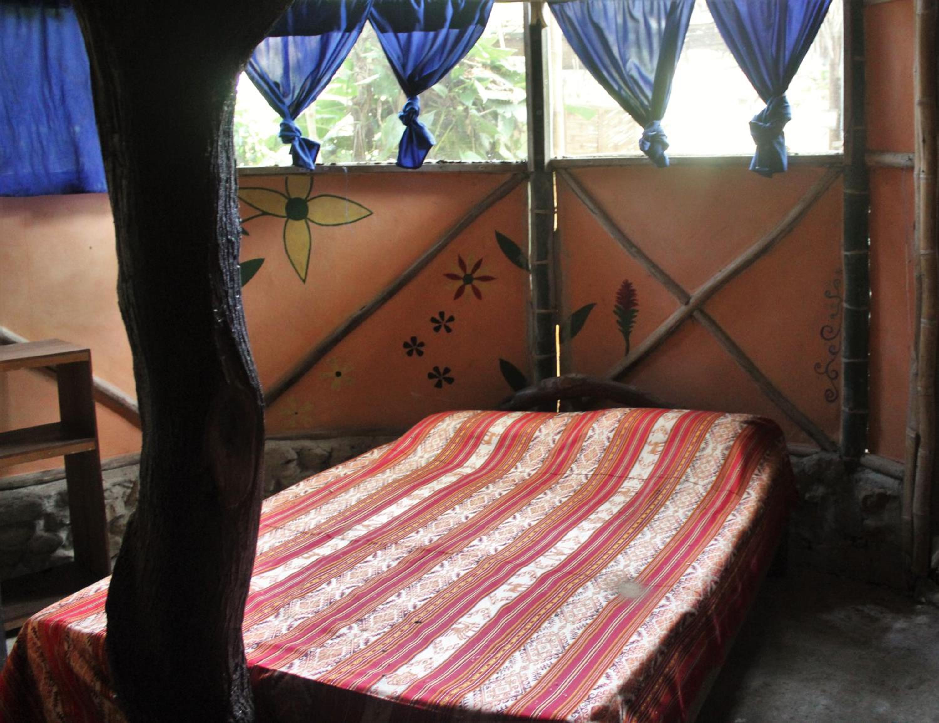 Bed in 6-Bed Mixed Dormitory Room photo 2