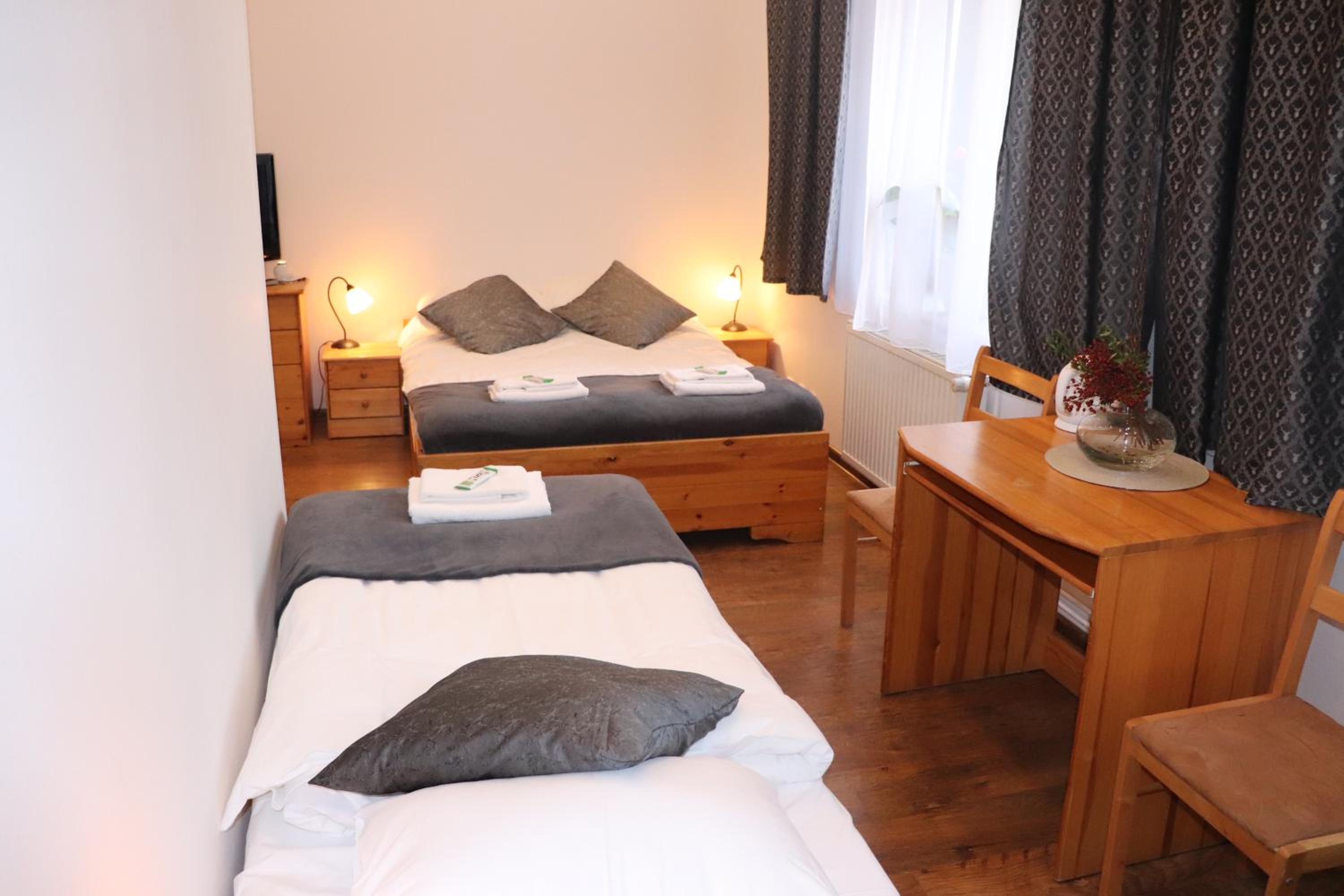 Triple Room - Photo 16
