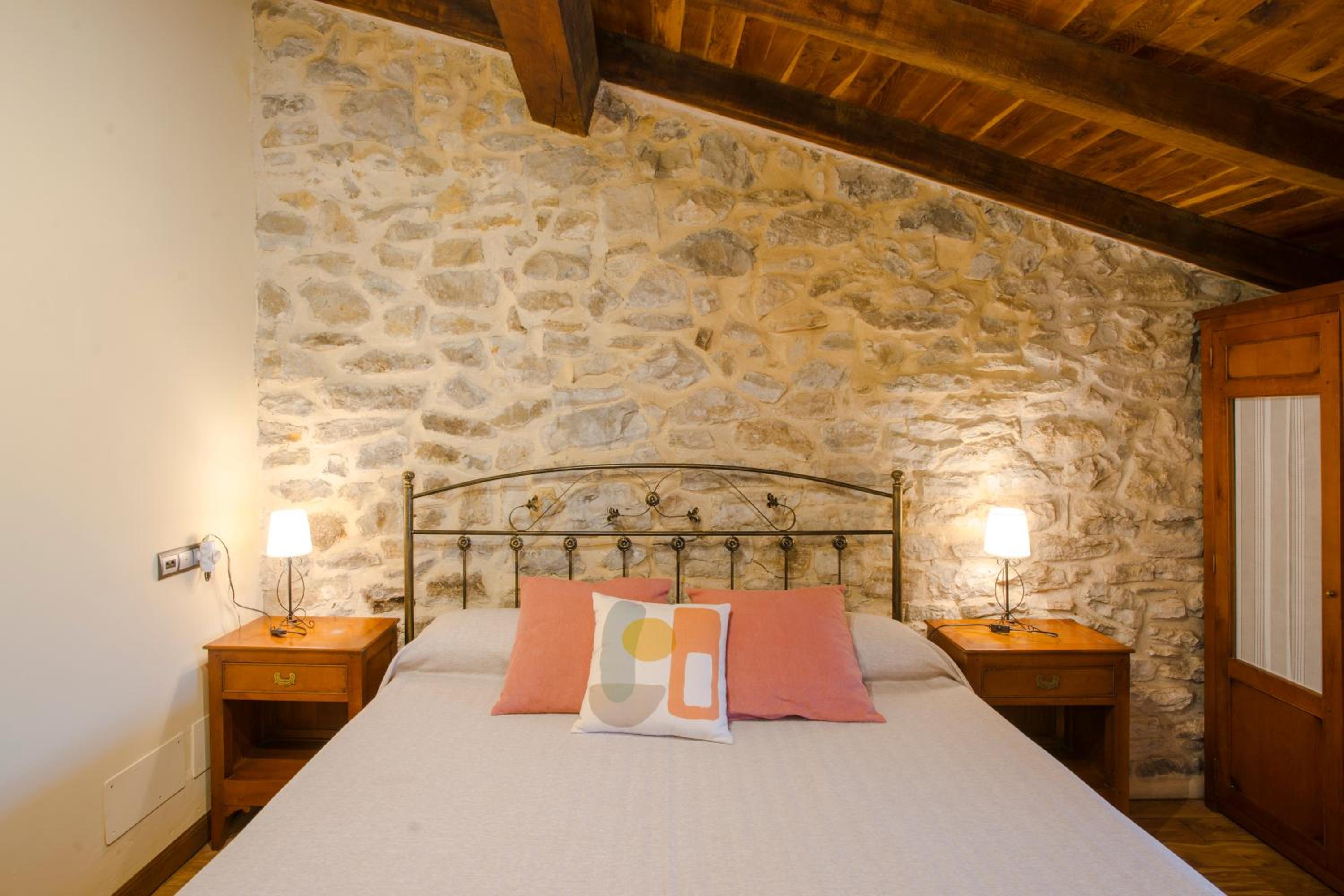 Deluxe Double Room with Shower photo 3