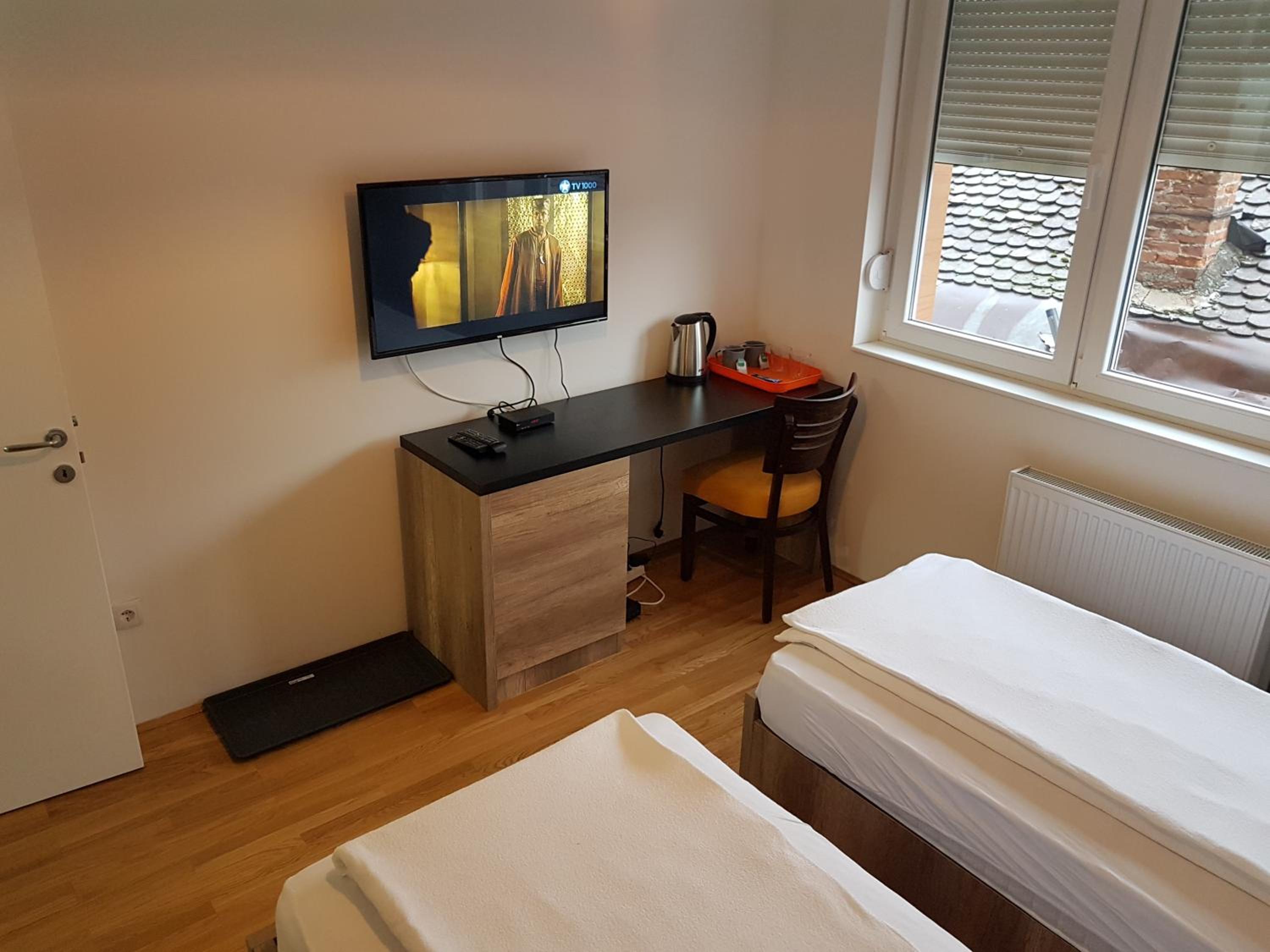 Double or Twin Room with Bathroom photo 3