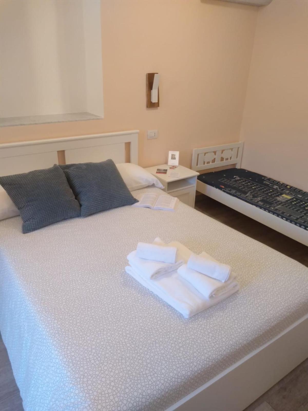 Deluxe Double Room (2 Adults + 1 Child)