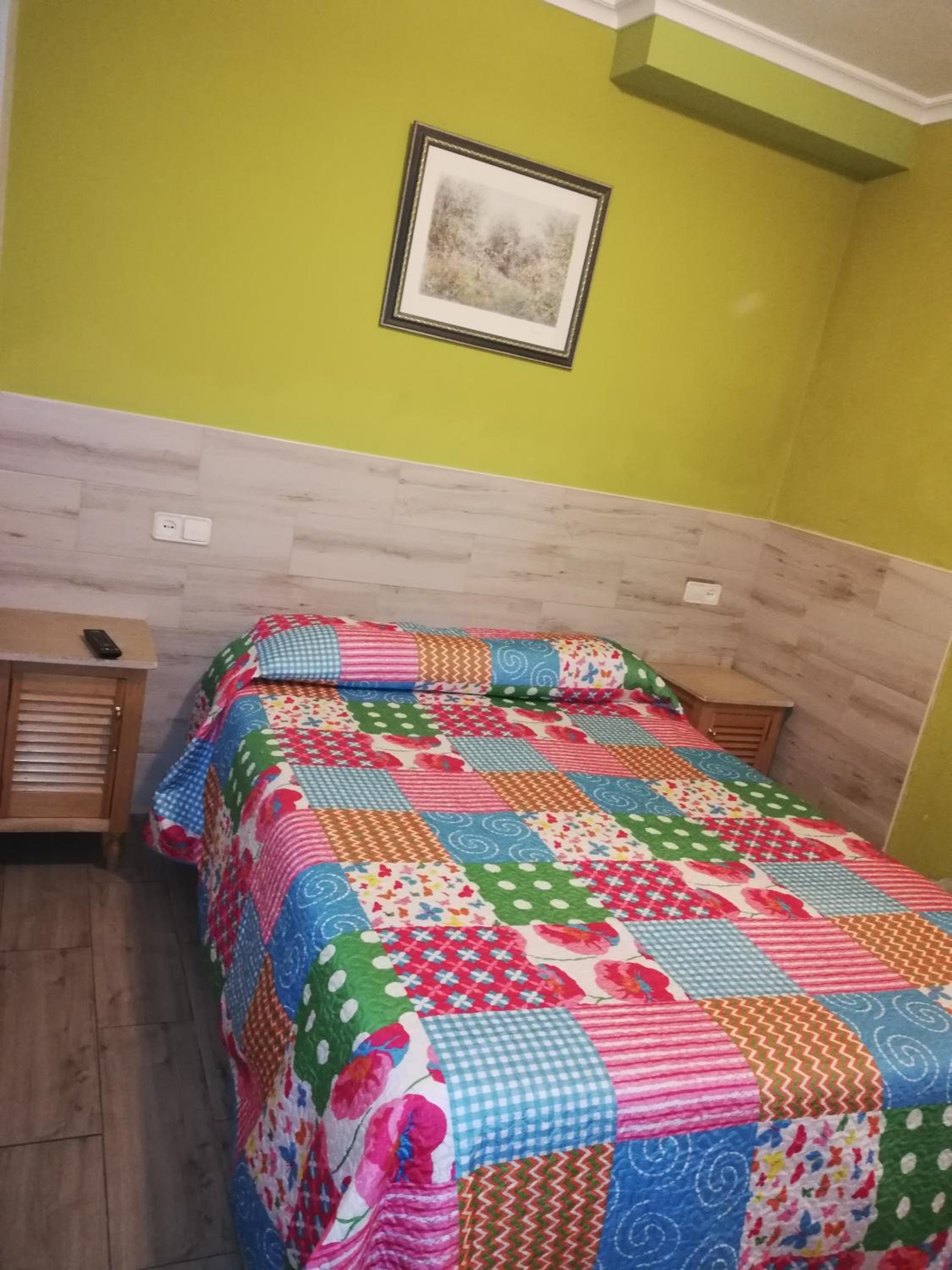 Budget Double Room - Photo 1