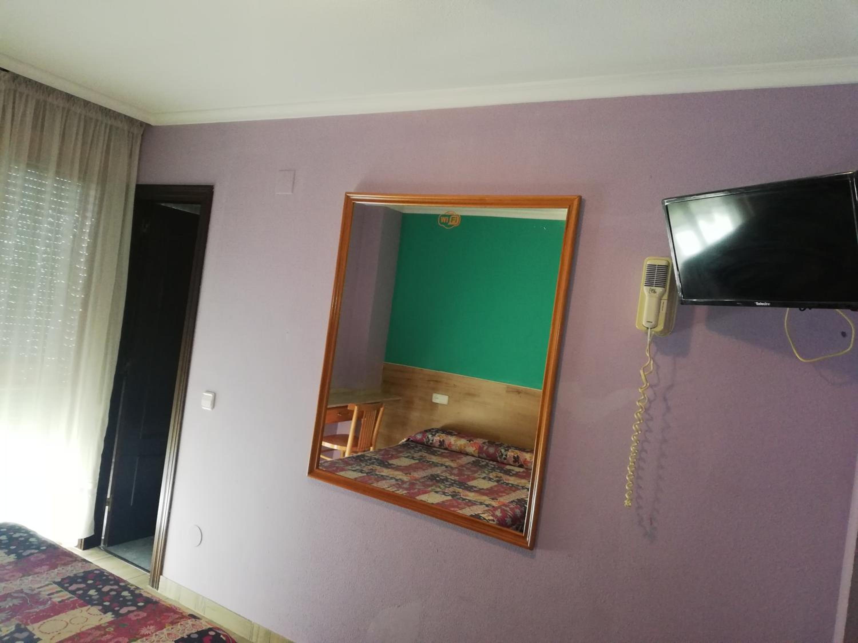 Double Room - Photo 3