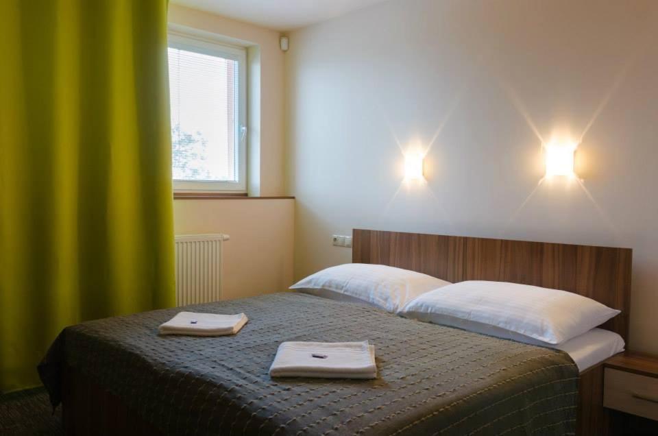 Double or Twin Room - Photo 4