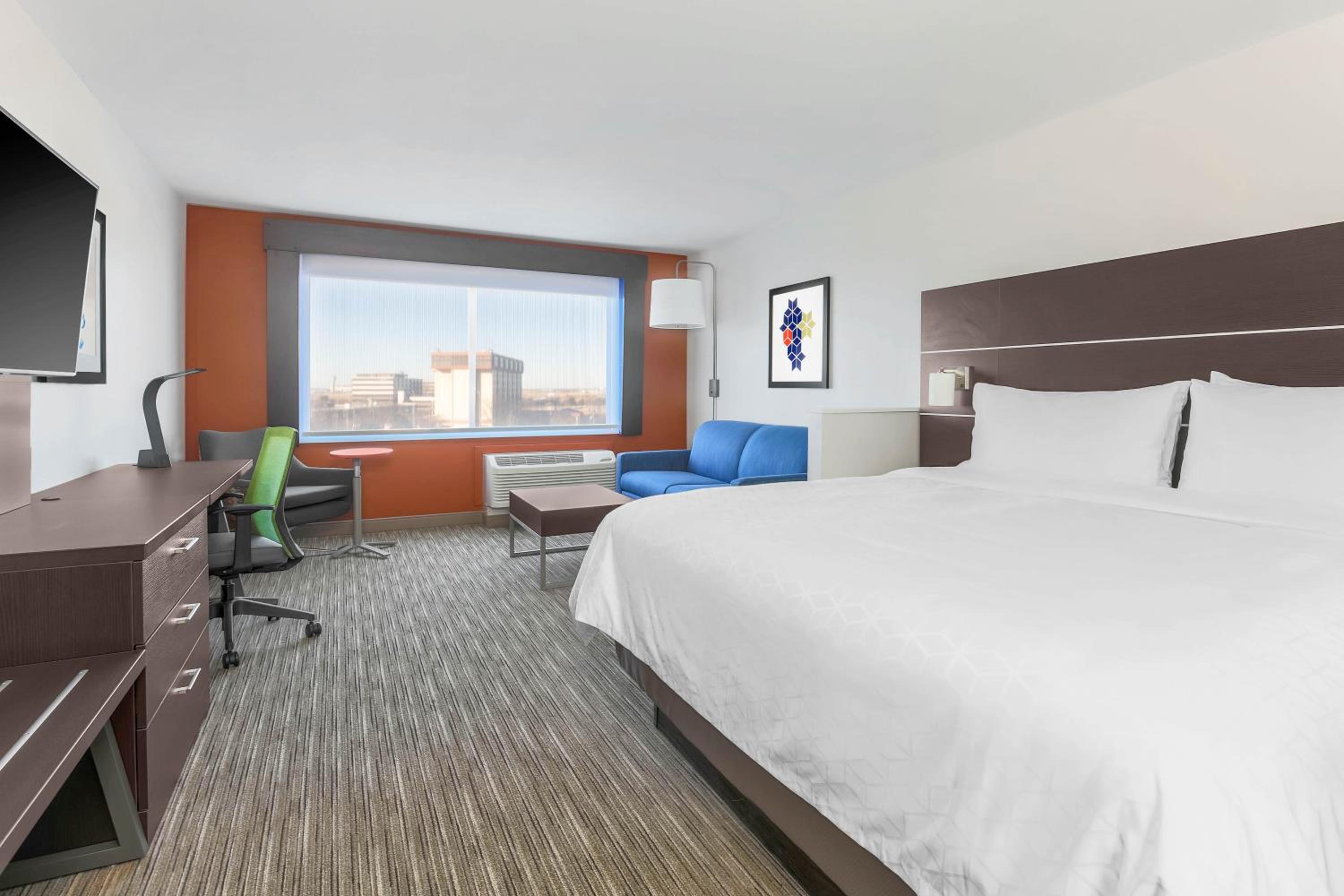 King Suite - Photo 1