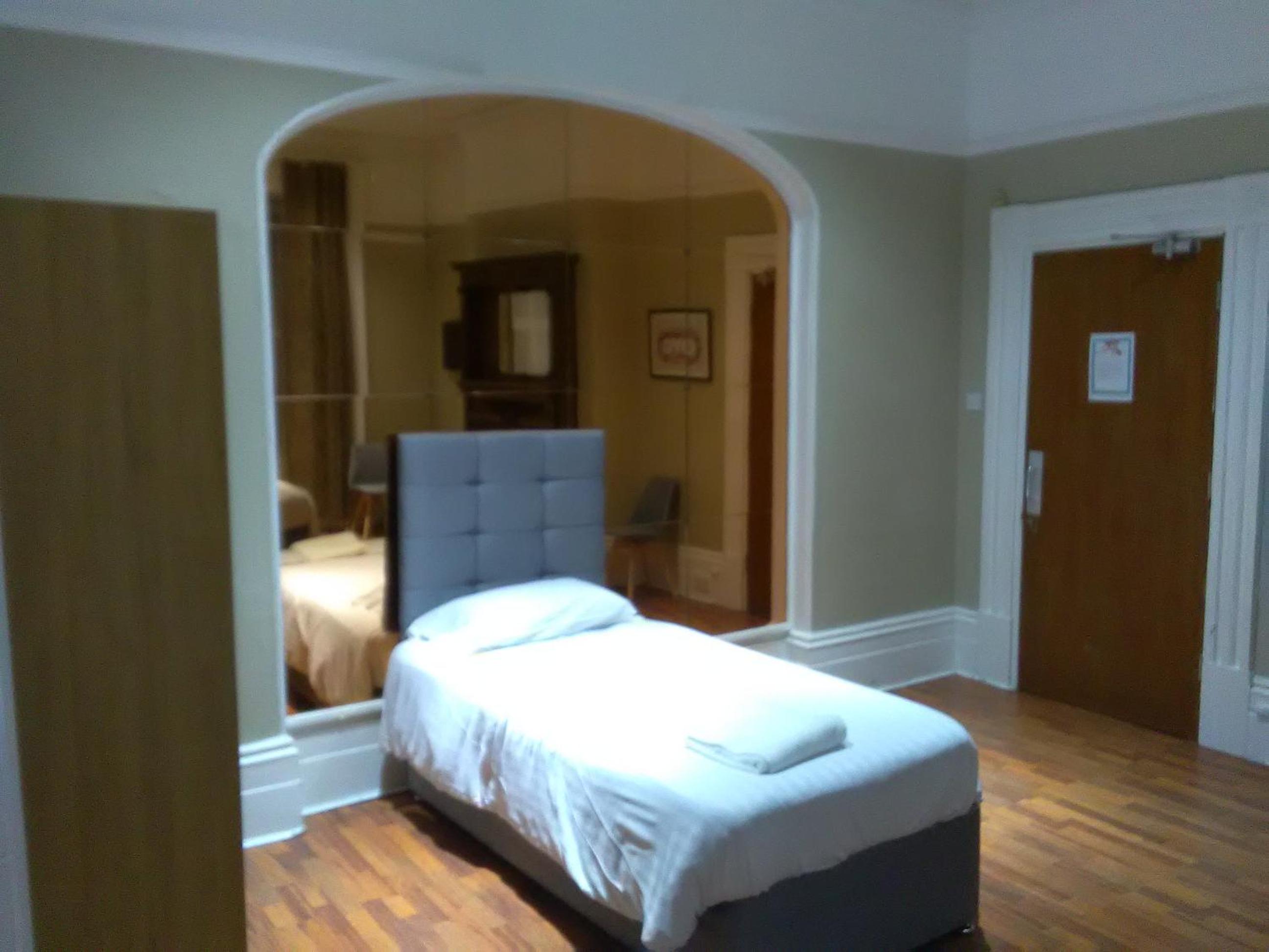 Family Room With Private Bathroom photo 3