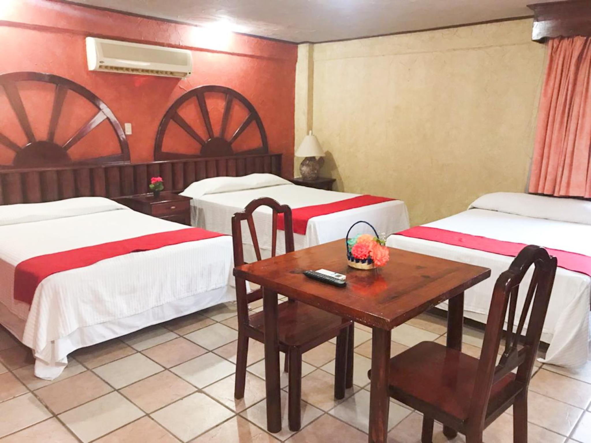 Economy Triple Room with Shared Bathroom
