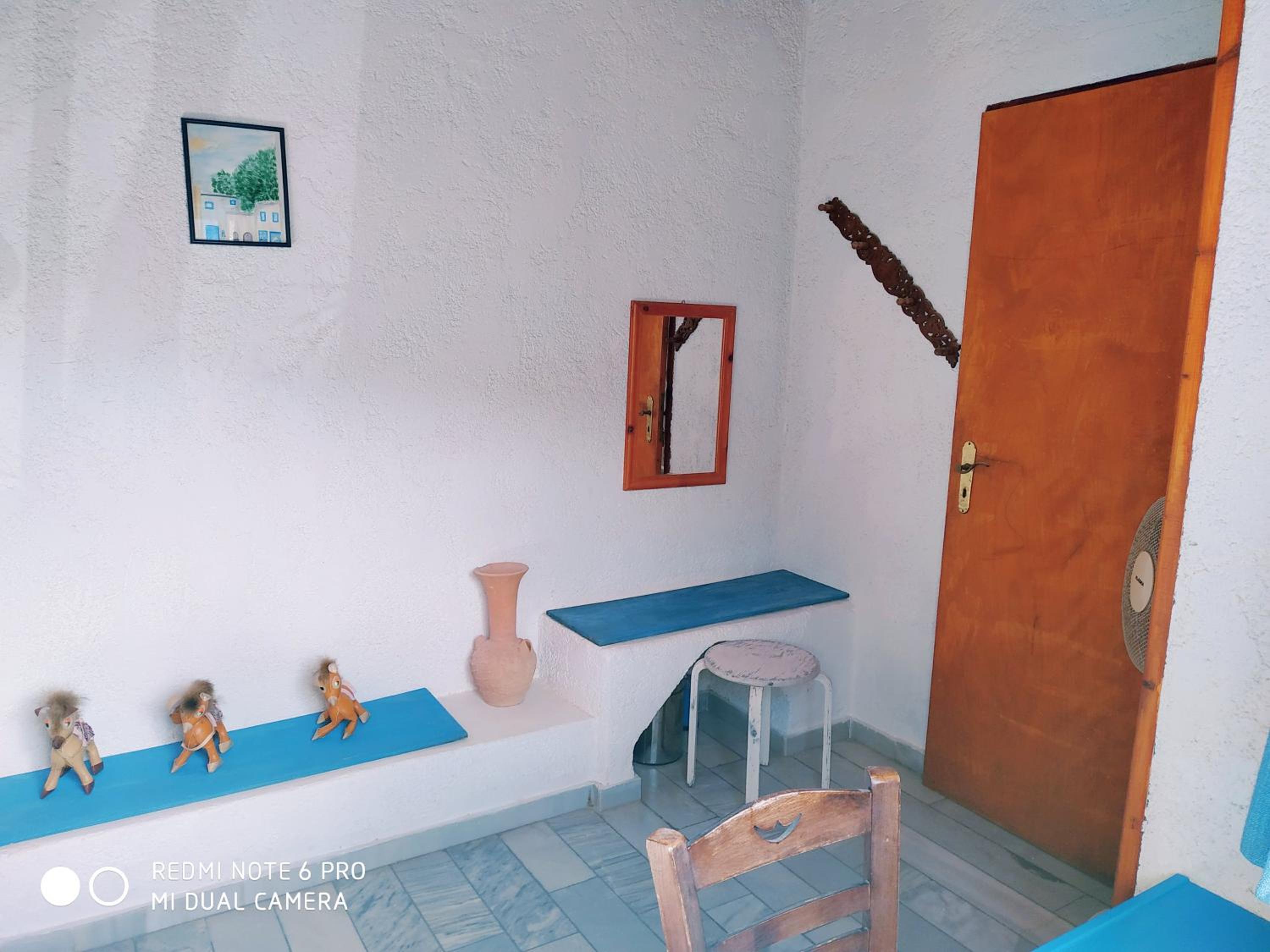 Budget Double Room - Photo 6