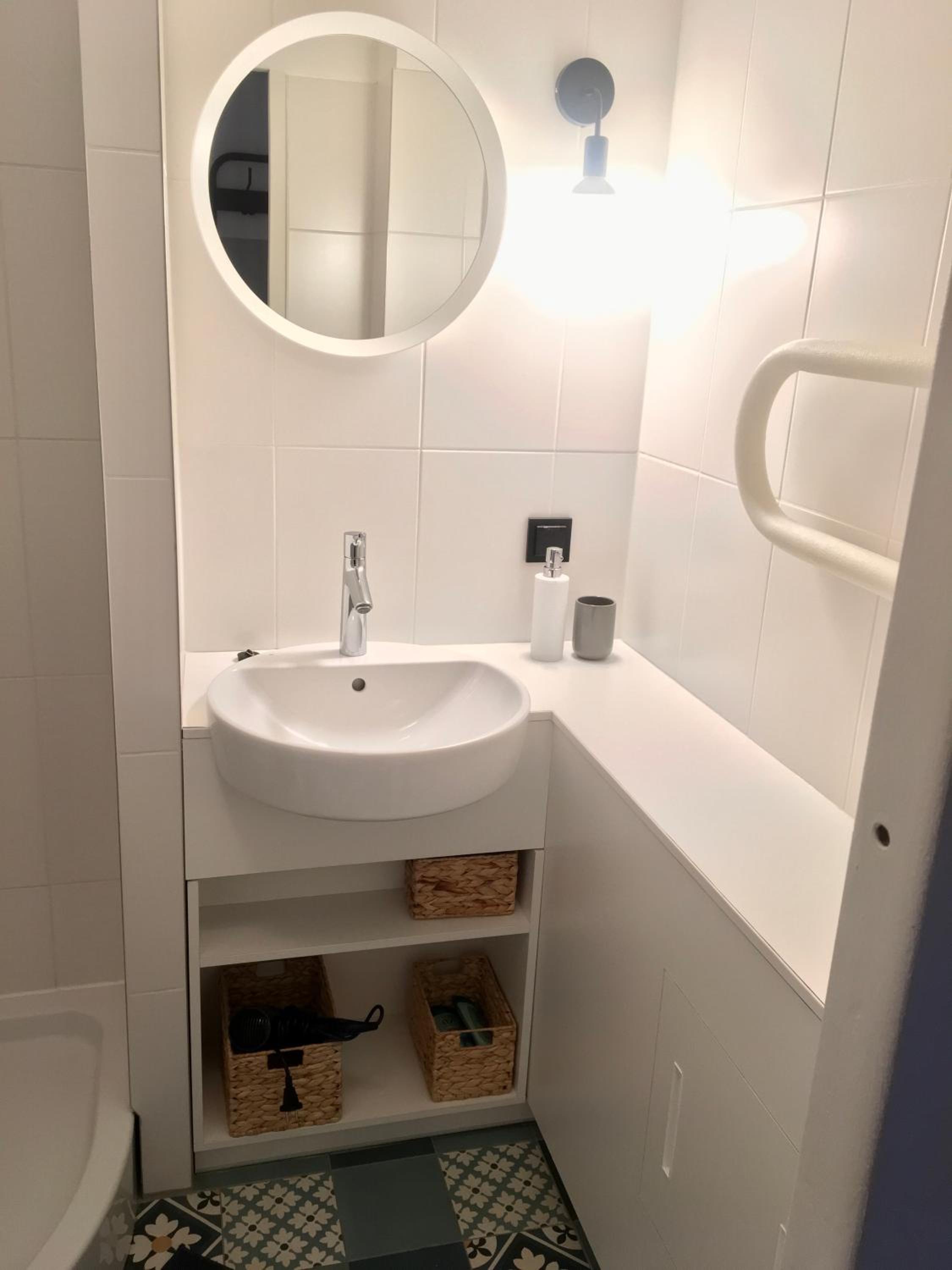 One-Bedroom Apartment - Photo 15