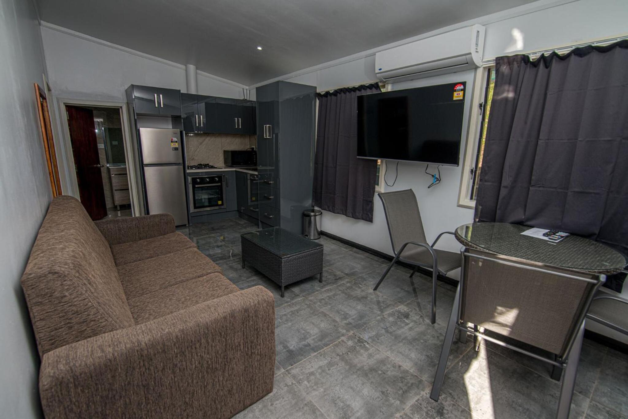 One-Bedroom Villa - Photo 2