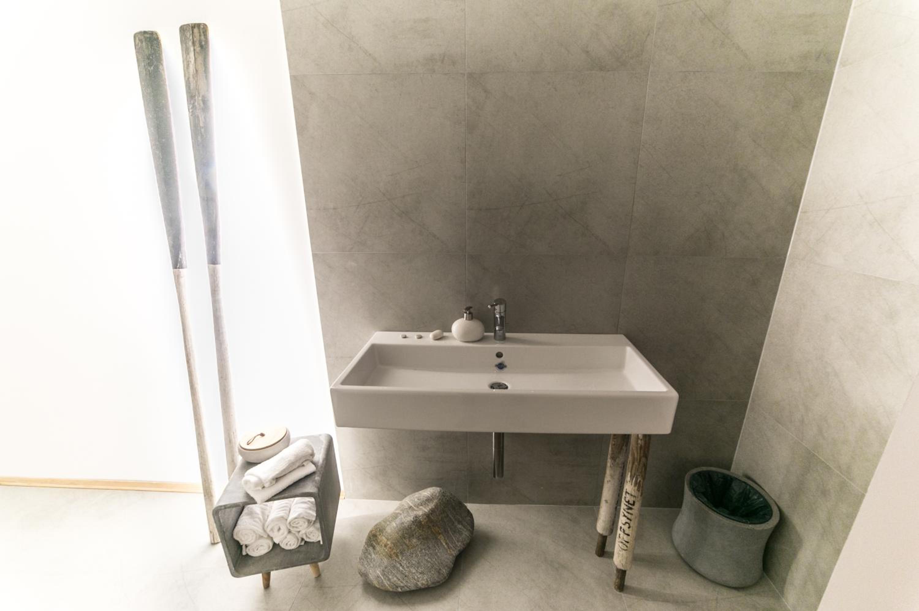 Standard Double Room with Shared Bathroom photo 3