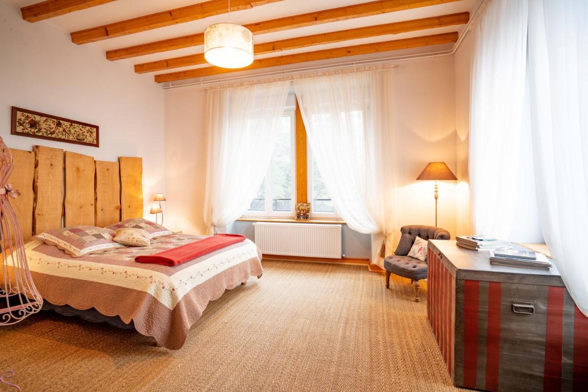 Superior Suite - Photo 10