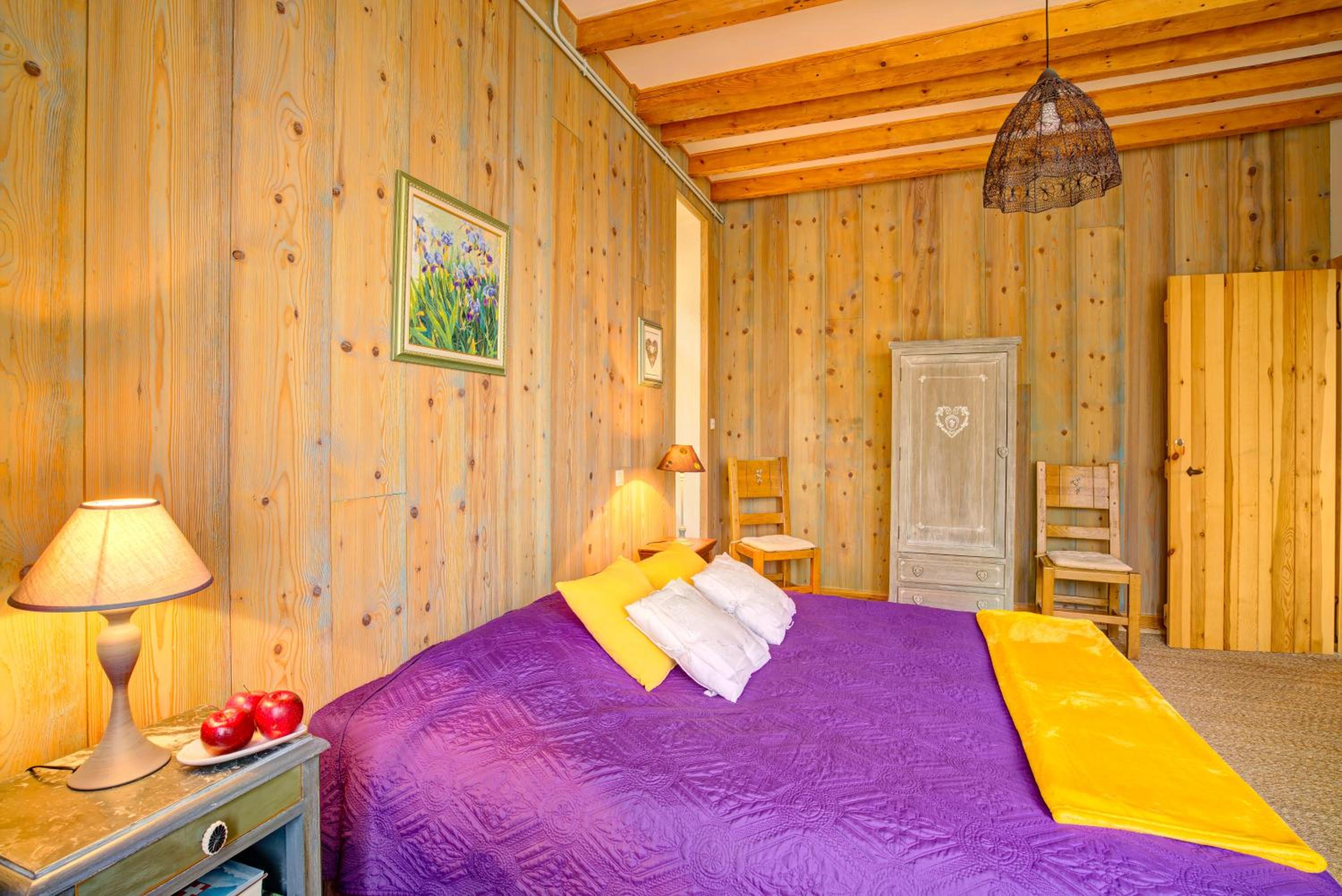 Suite with Mountain View - Photo 14