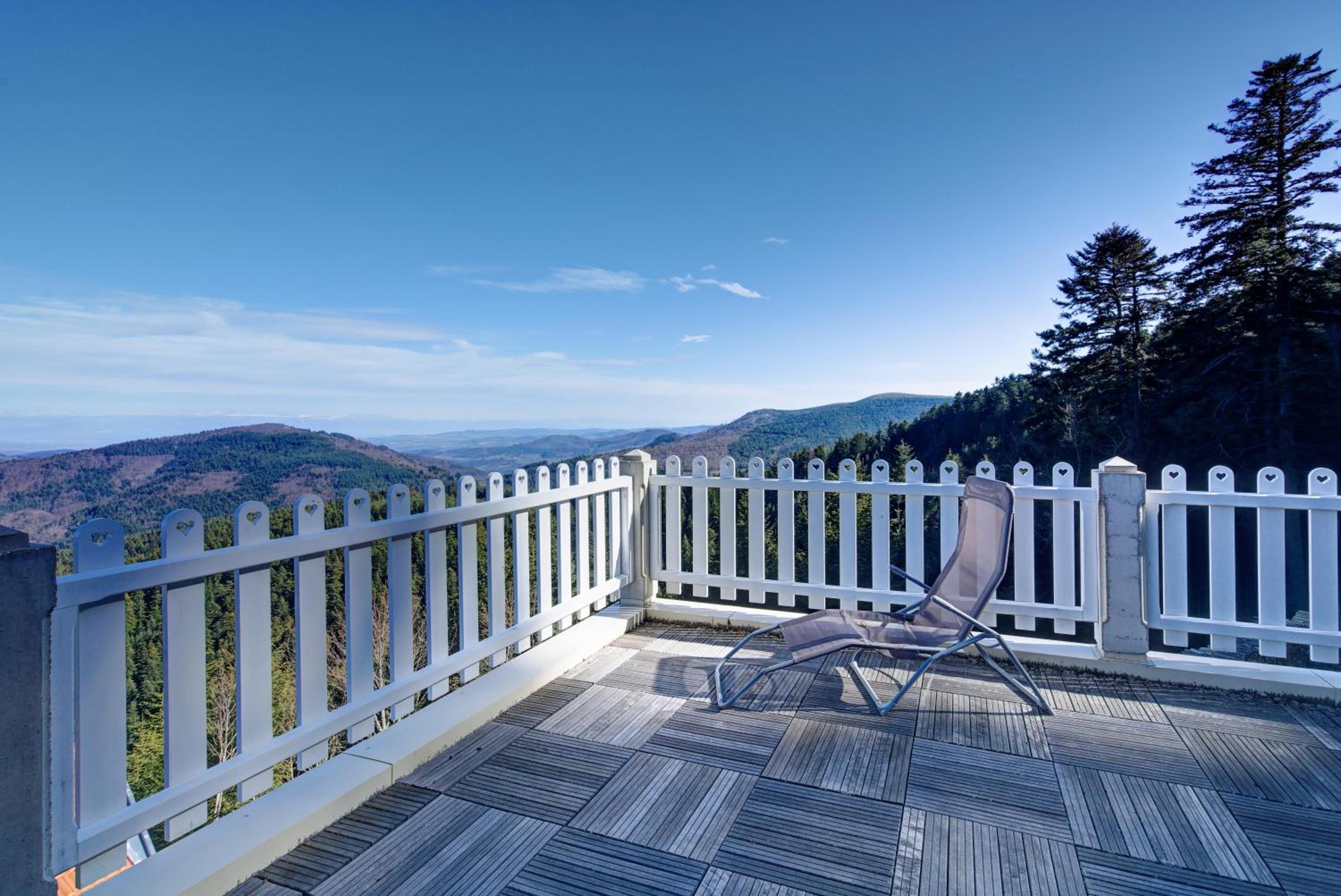 Suite with Terrace - Photo 19