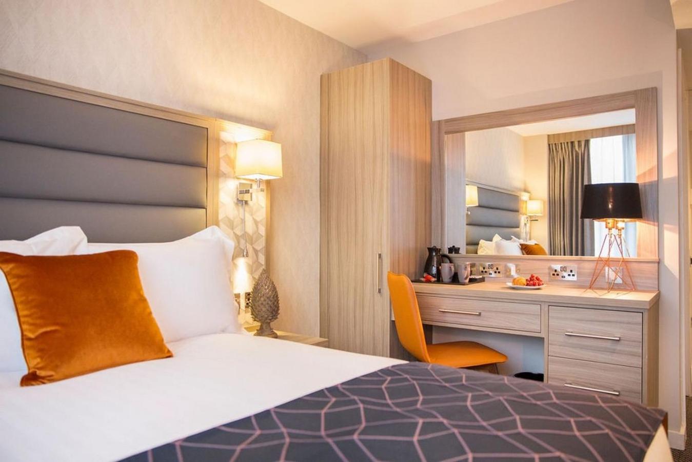 Double Room - Photo 6