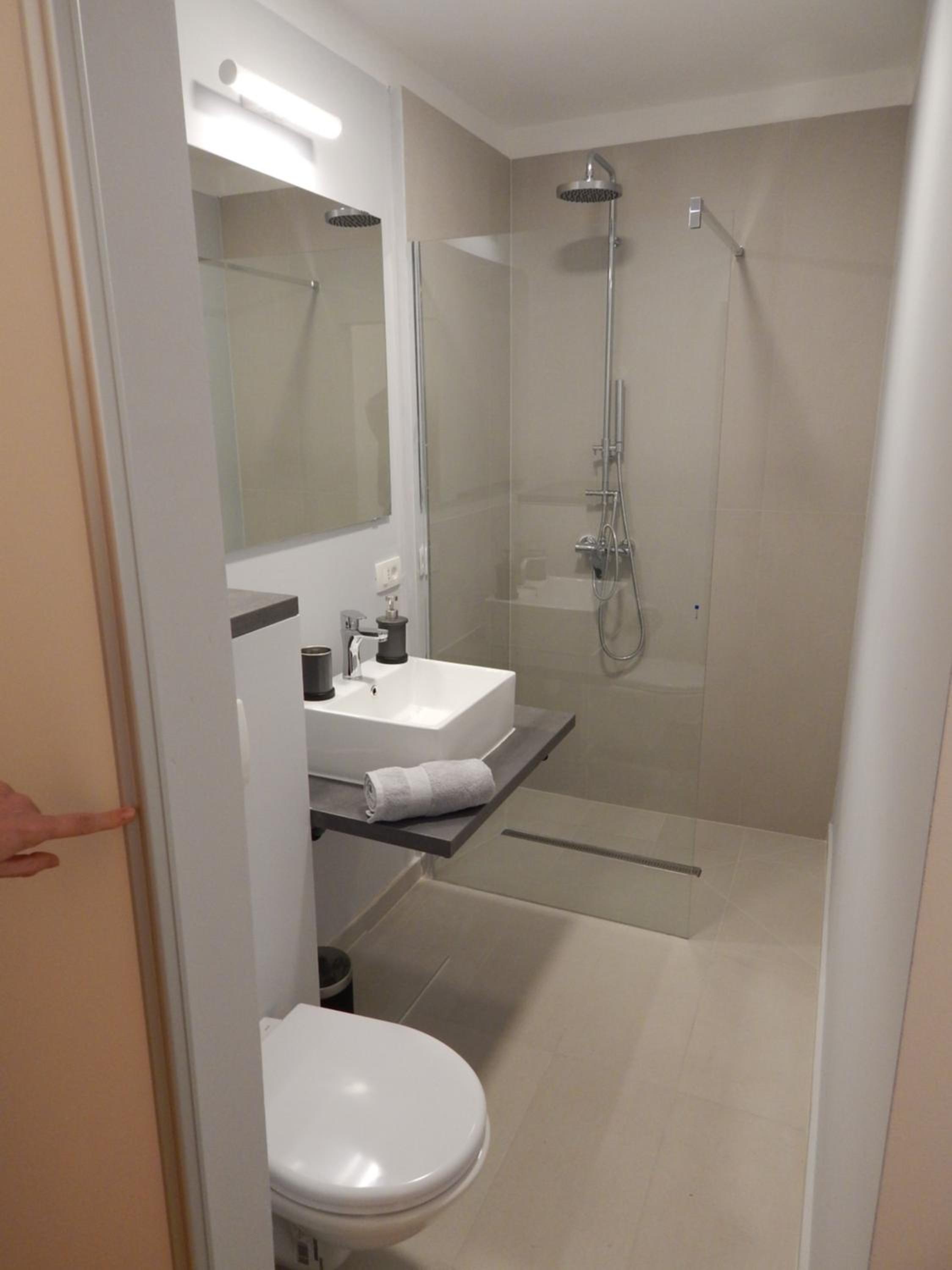 Deluxe Room 3 - Photo 22
