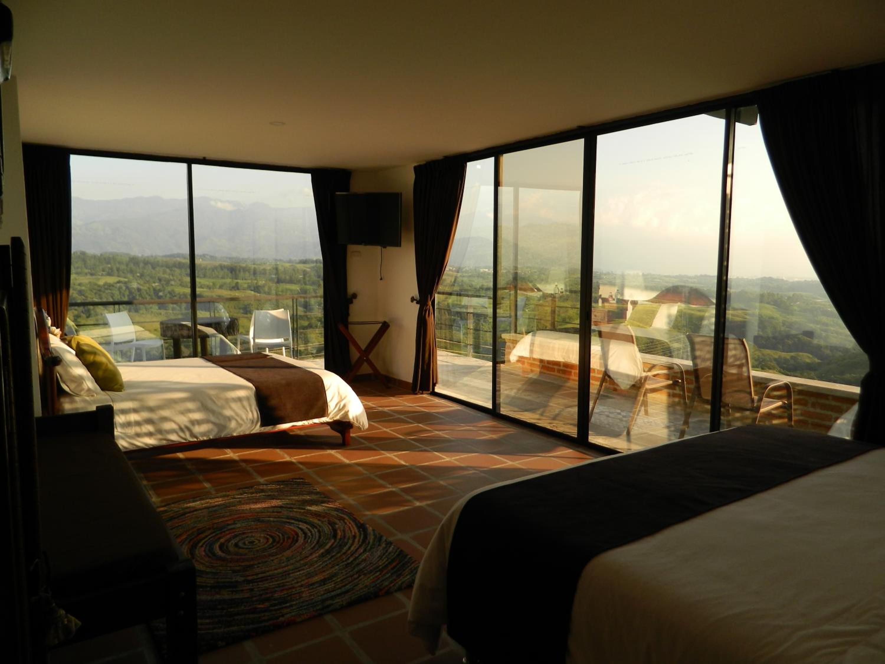 Quadruple Room with Terrace
