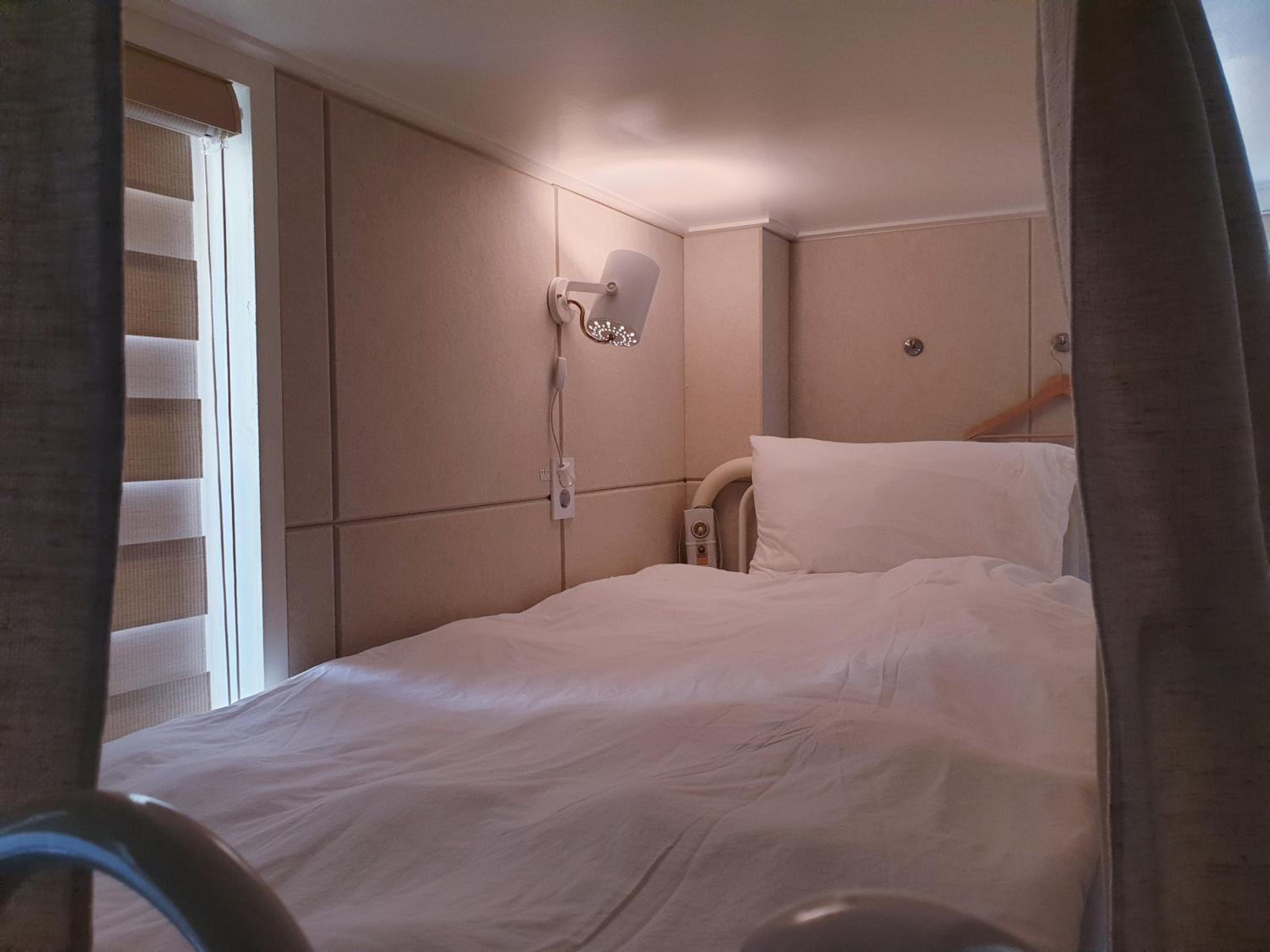 Bed in 4-Bed Female Dormitory Room photo 2