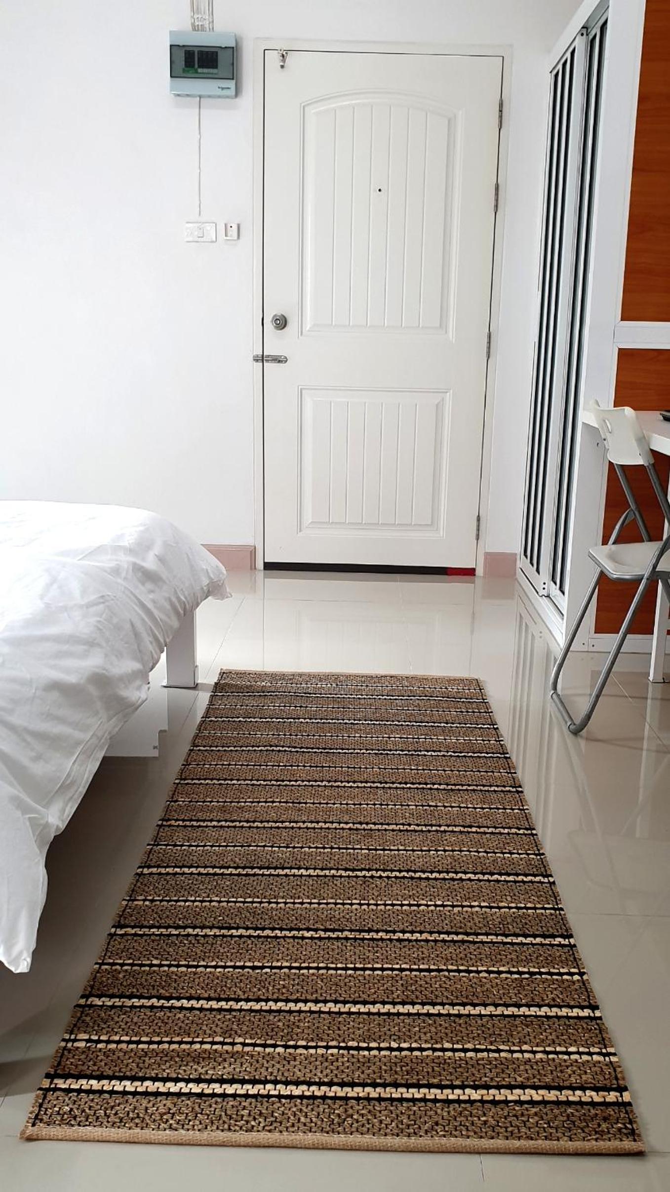 Studio Apartment - Photo 2