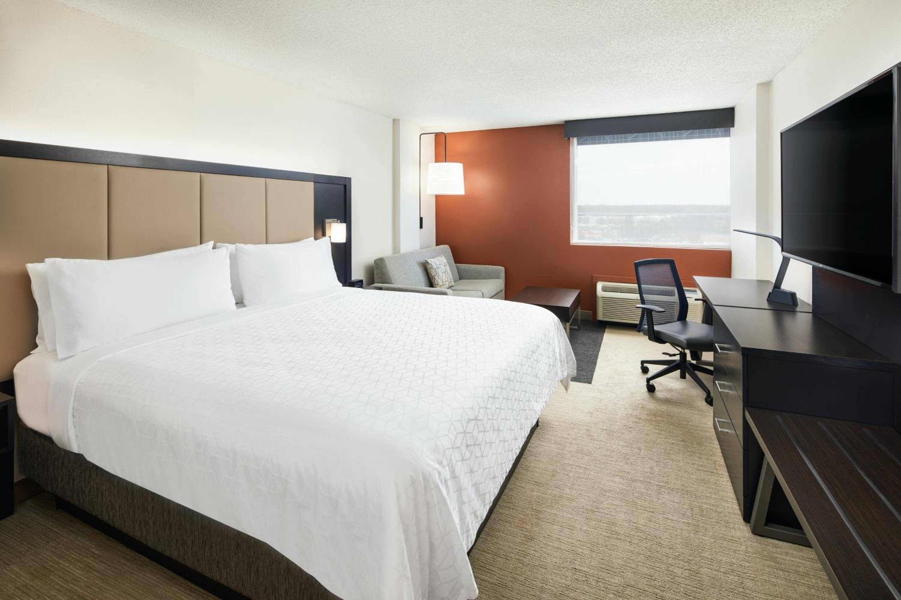 Standard King Room - Photo 2