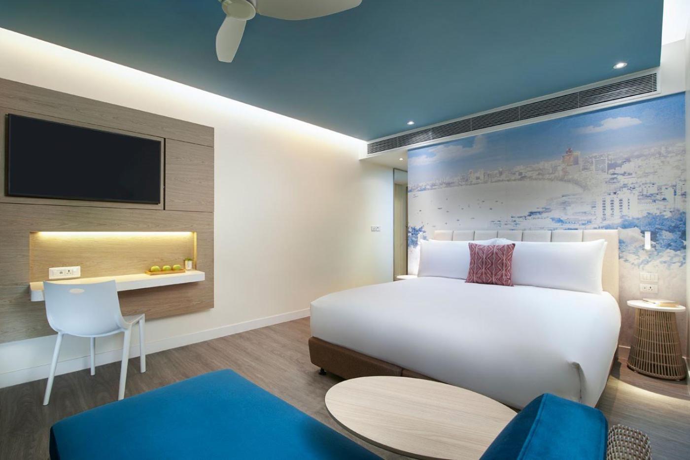 Deluxe Double Room with Sea View - Photo 8