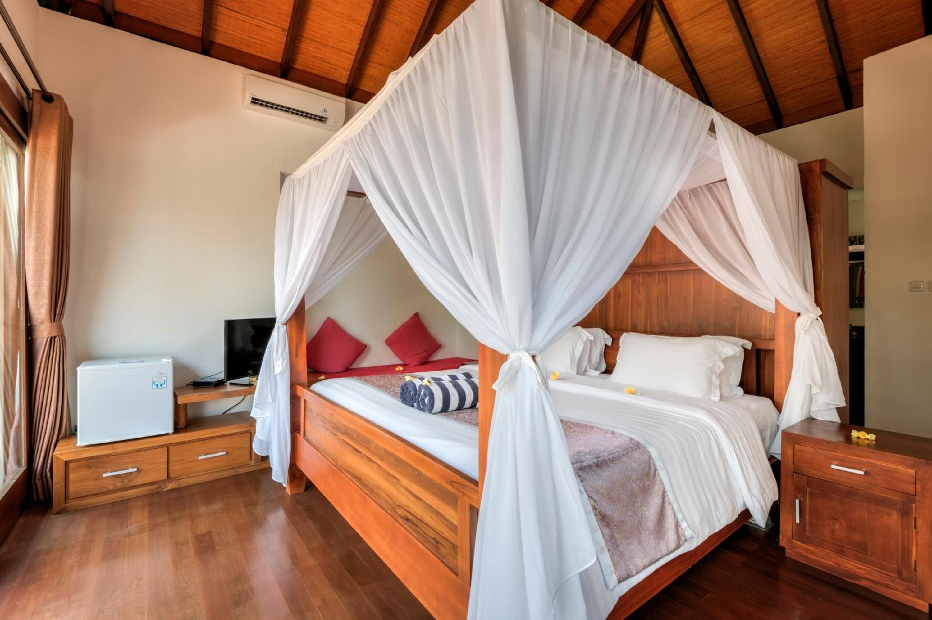 Two-Bedroom Villa with Private Pool photo 3