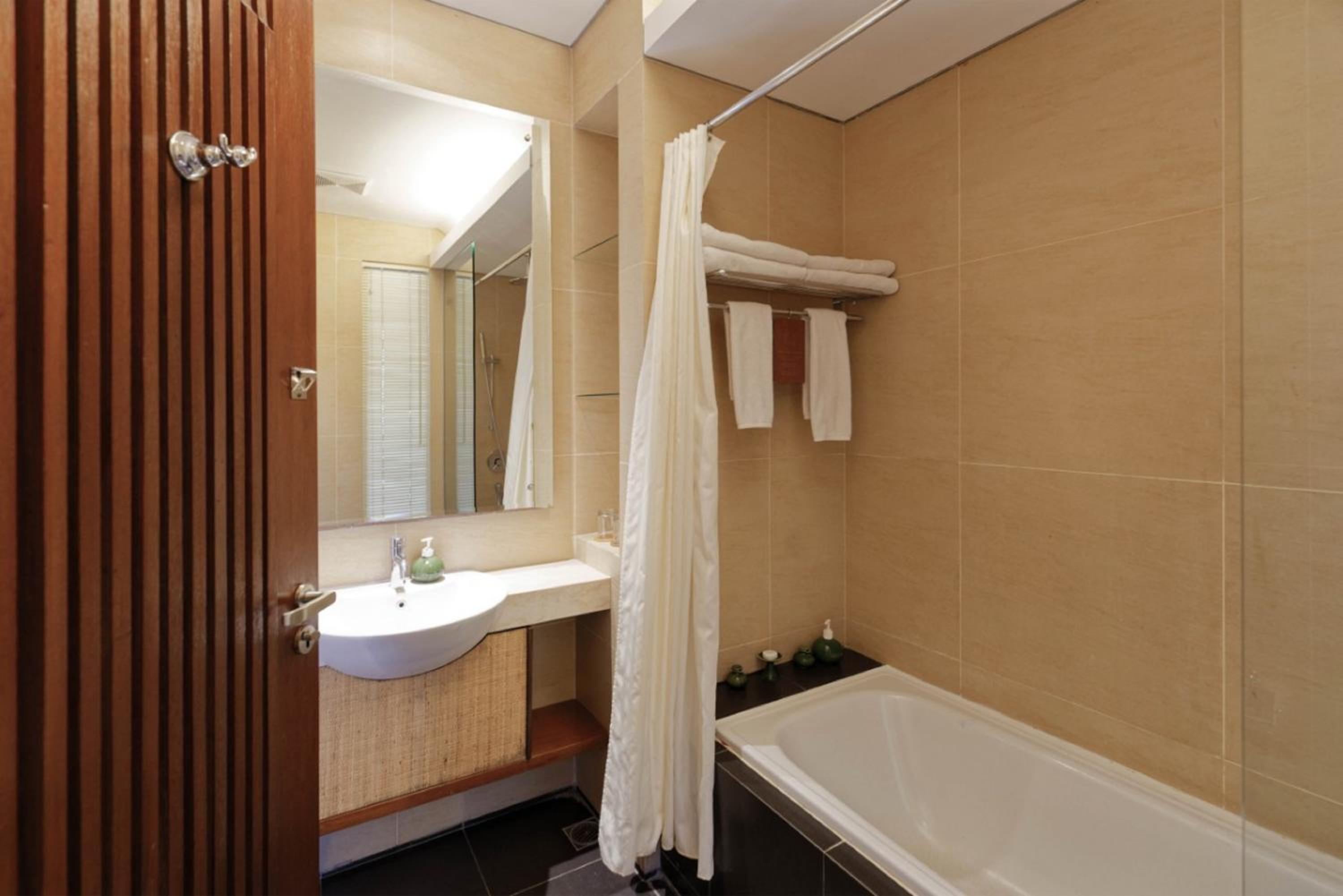 Deluxe Double or Twin Room with Free Exclusive Benefit photo 2