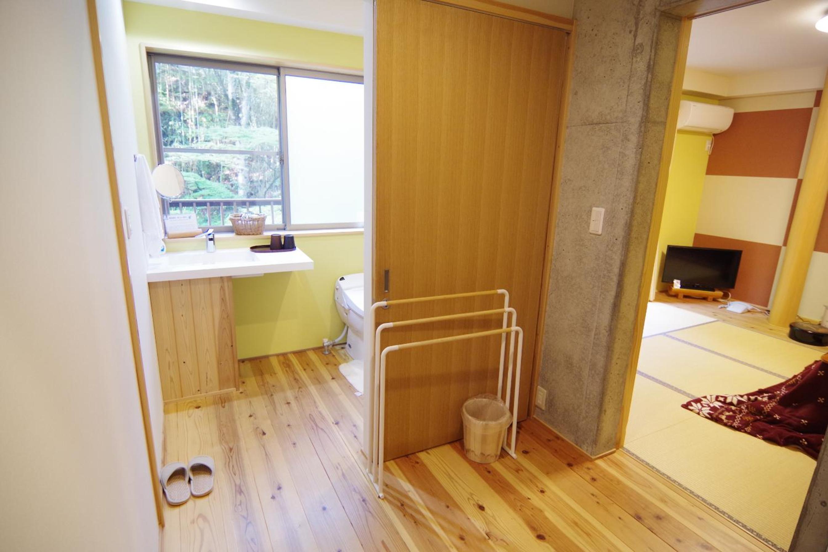Deluxe Japanese-Style Room With River View And Shared Bath Room photo 2
