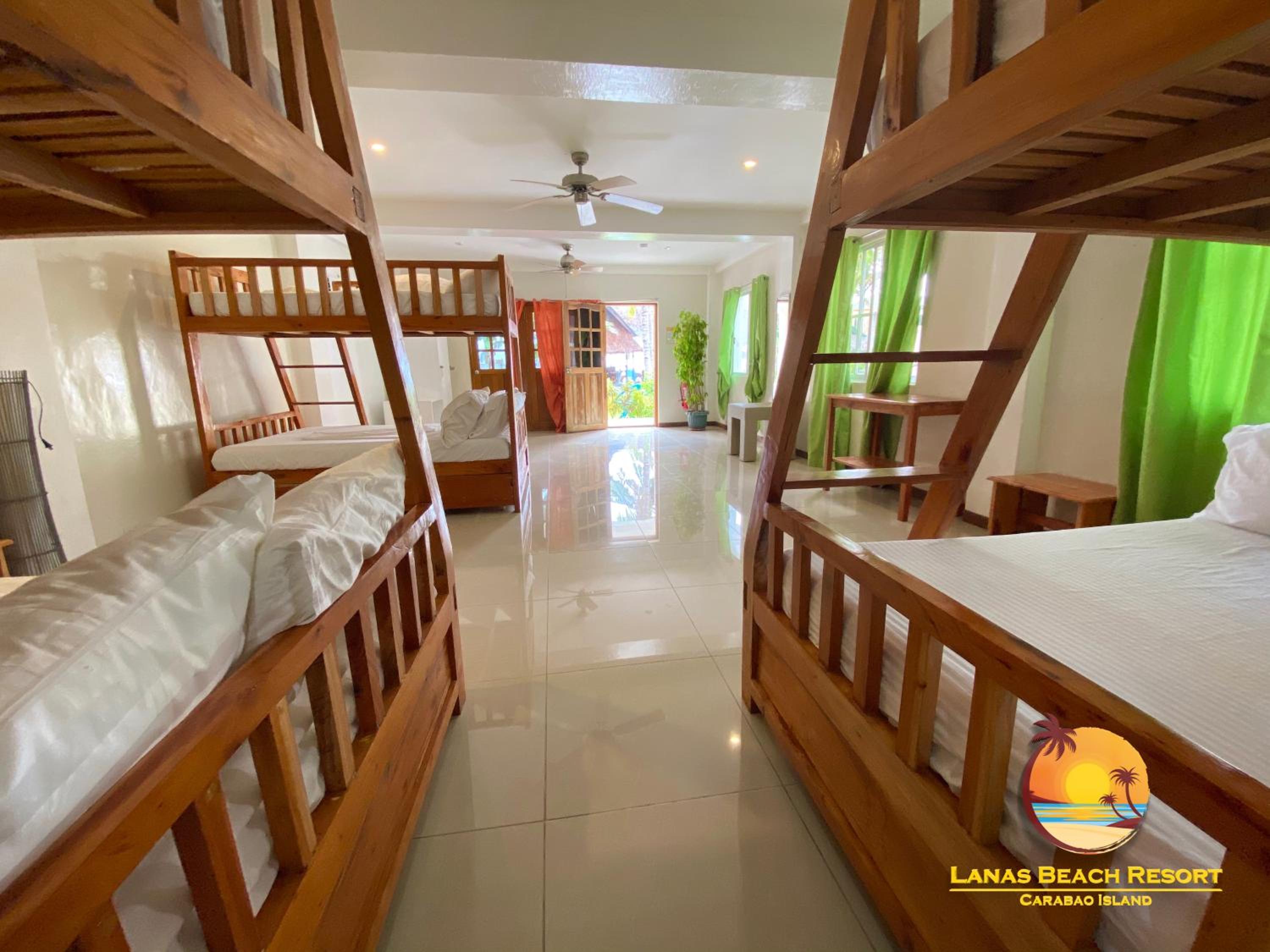 Bed in 6-Bed Mixed Dormitory Room photo 3