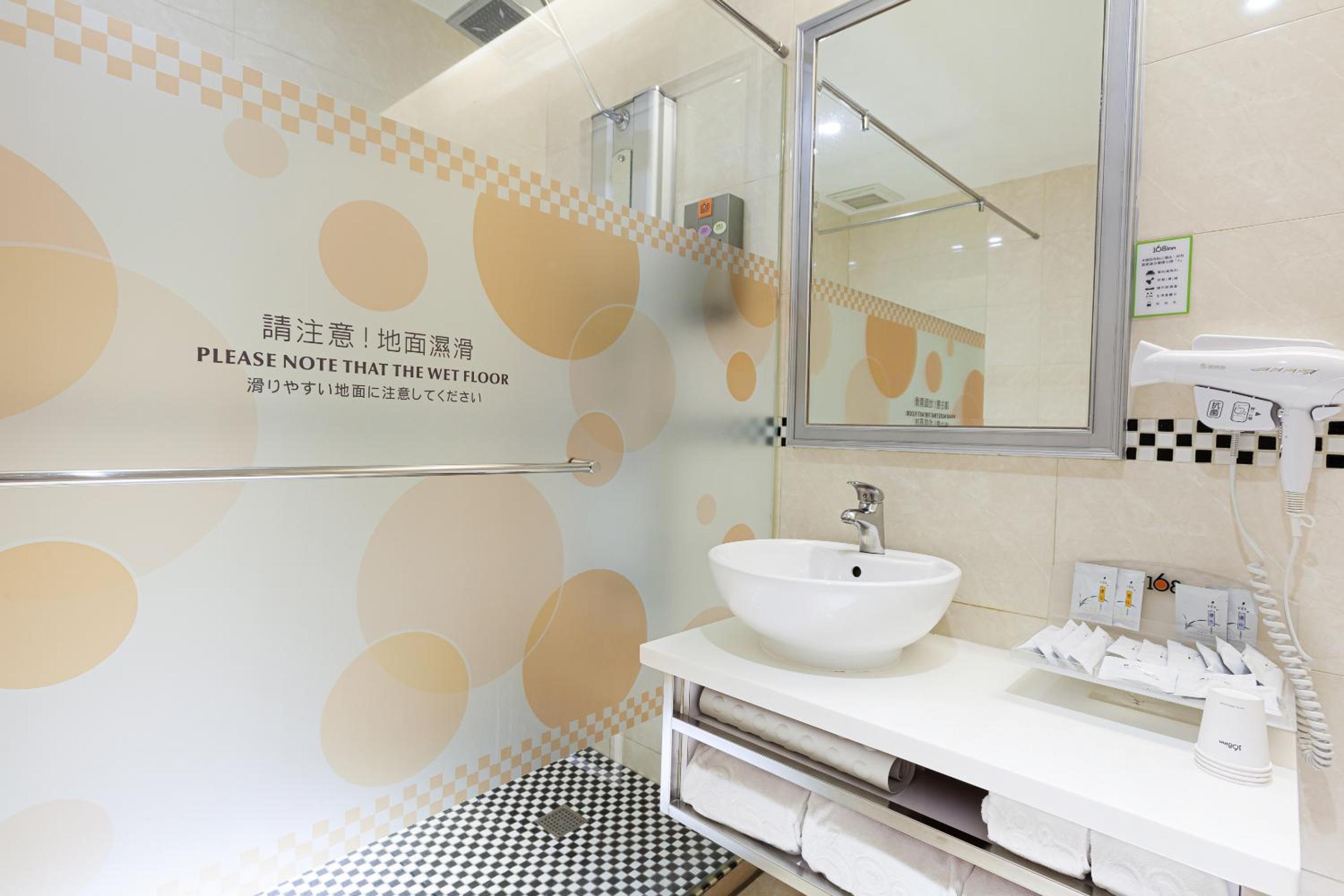 Duplex Room (6 Adults) photo 3
