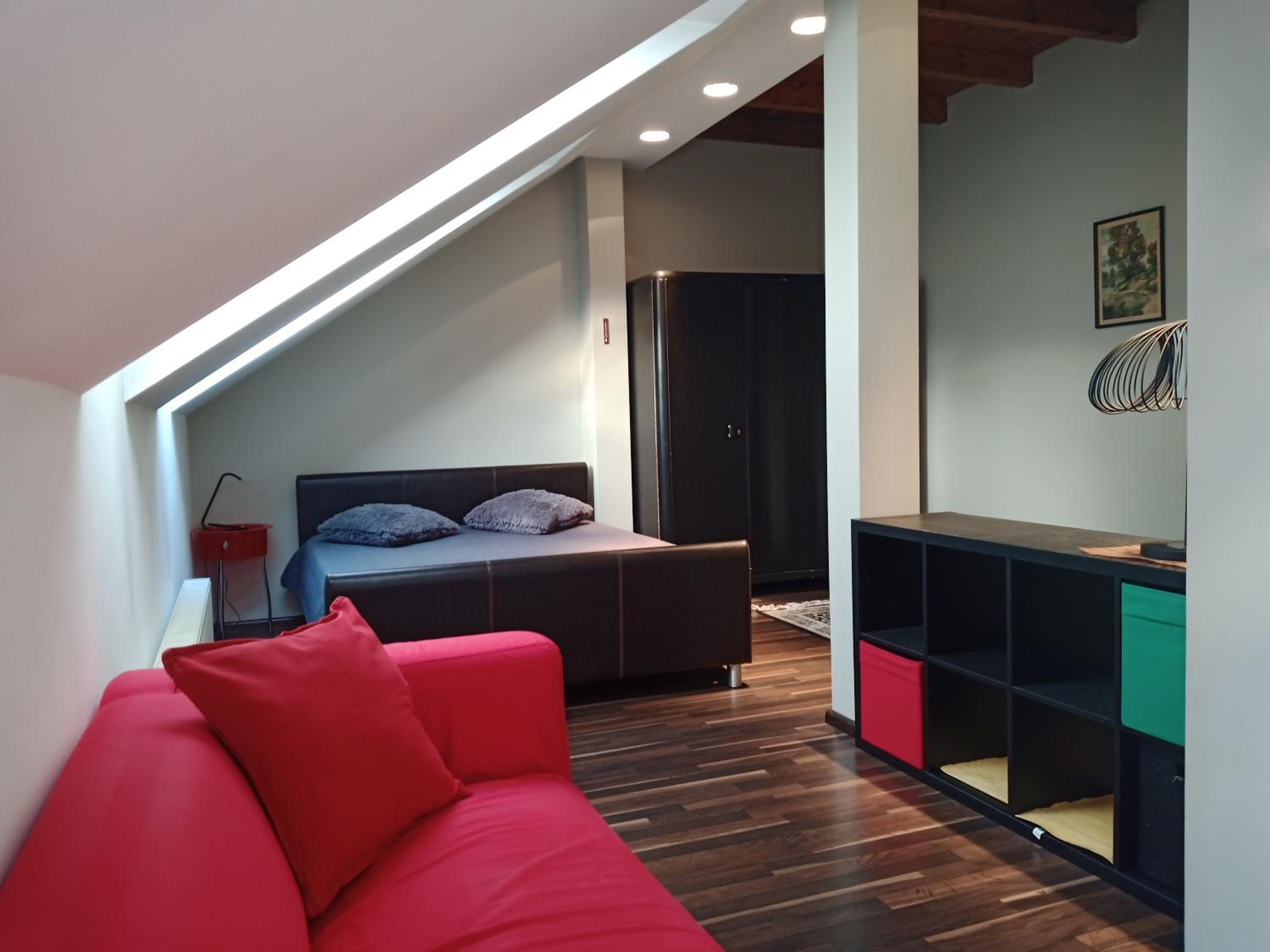 Three-Bedroom Apartment - Photo 19