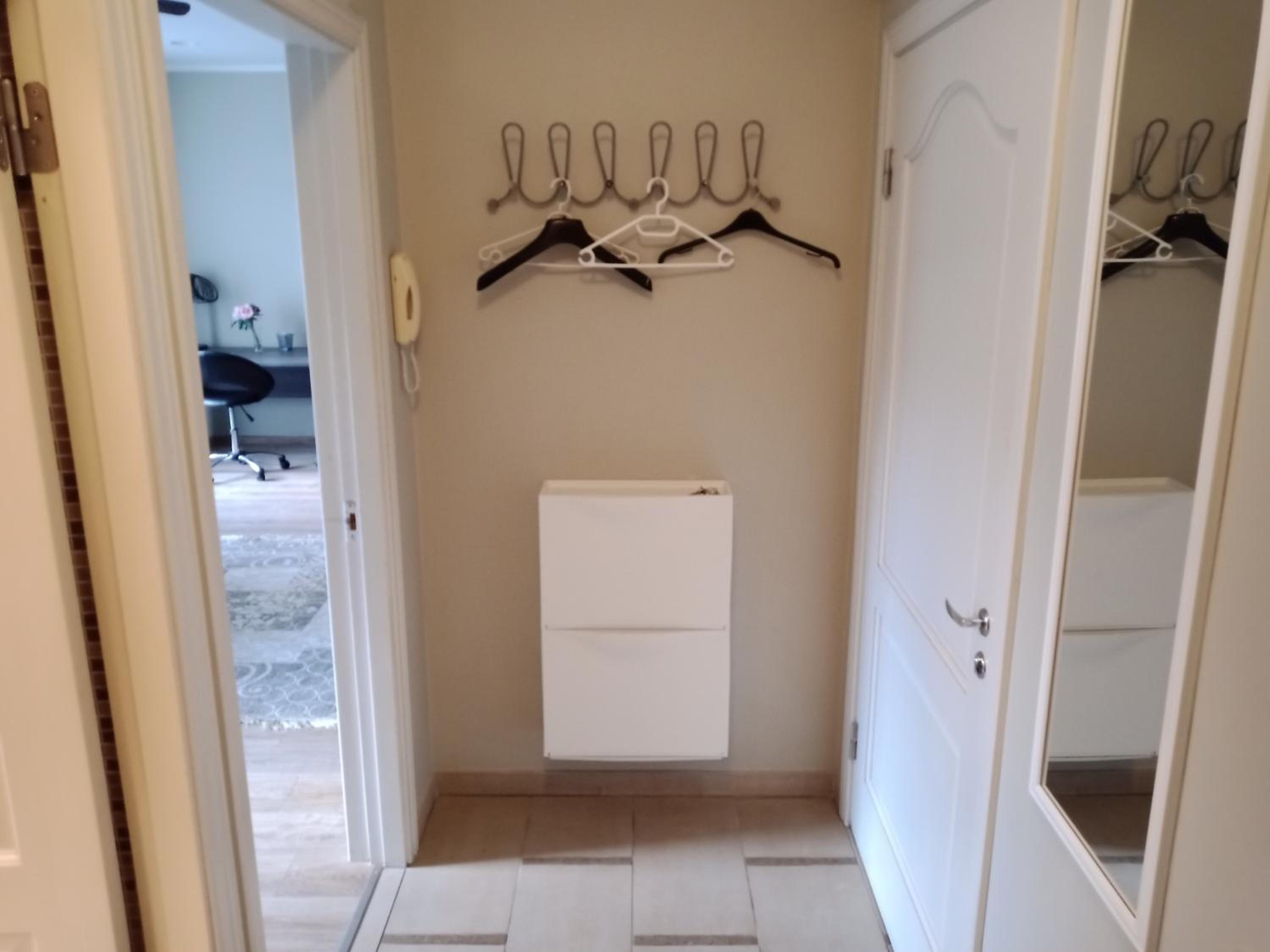 Three-Bedroom Apartment - Photo 20