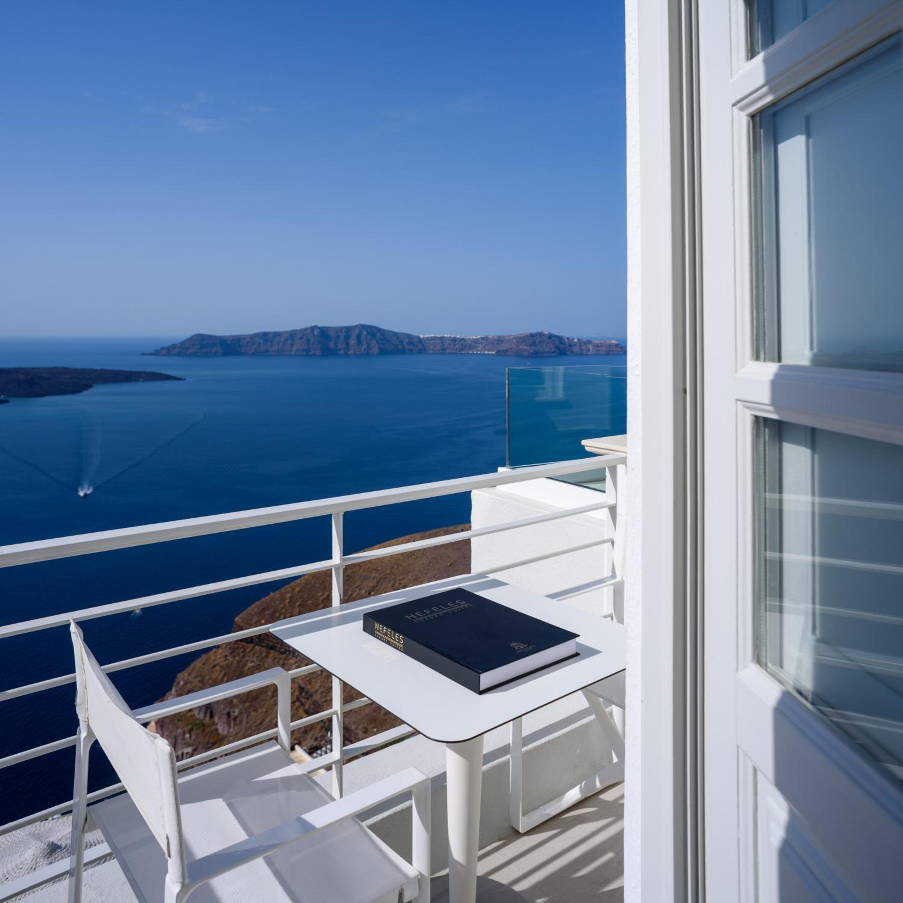Junior Suite with Hot Tub and Caldera View - Photo 10