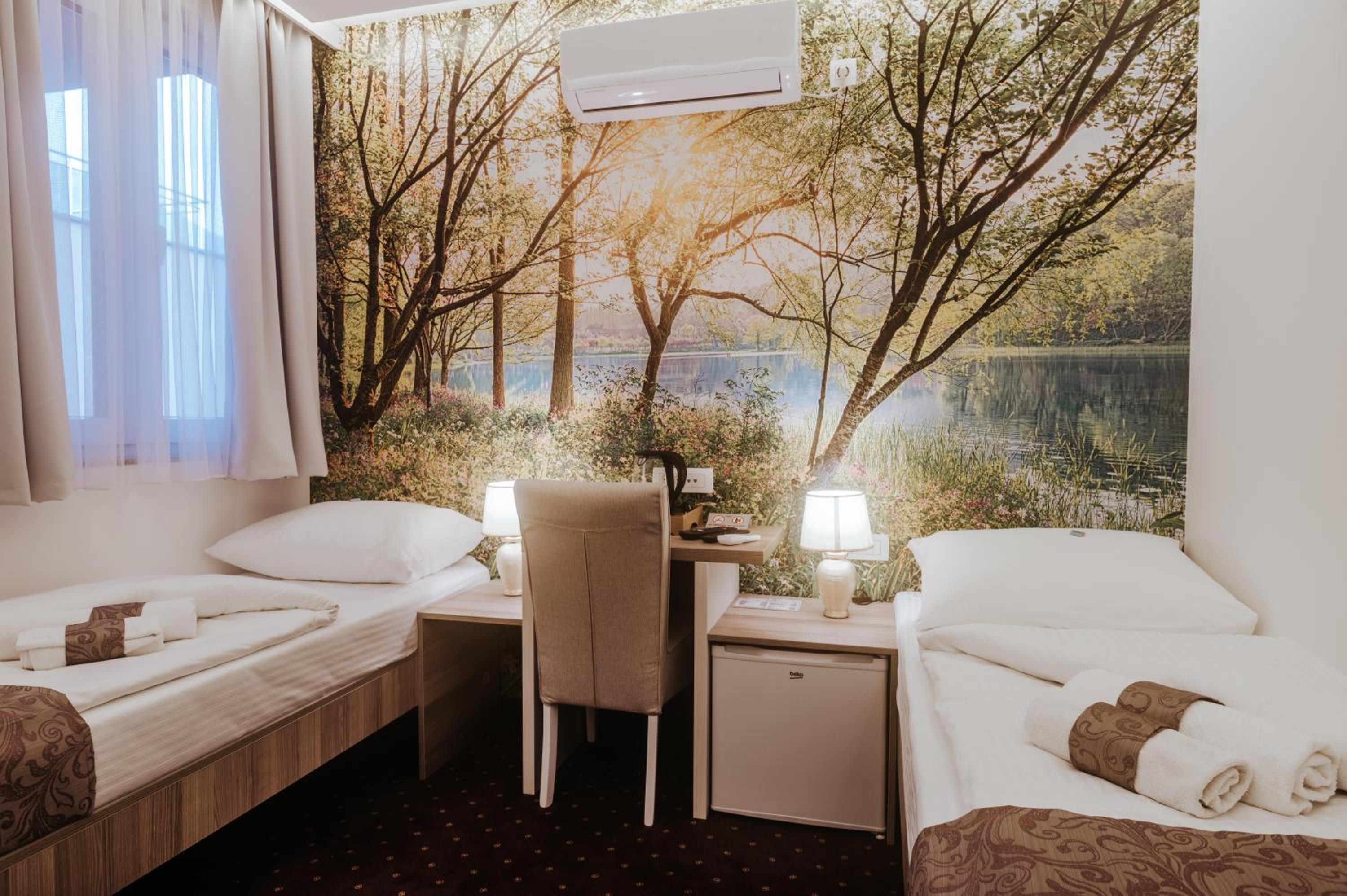 Double or Twin Room - Photo 28