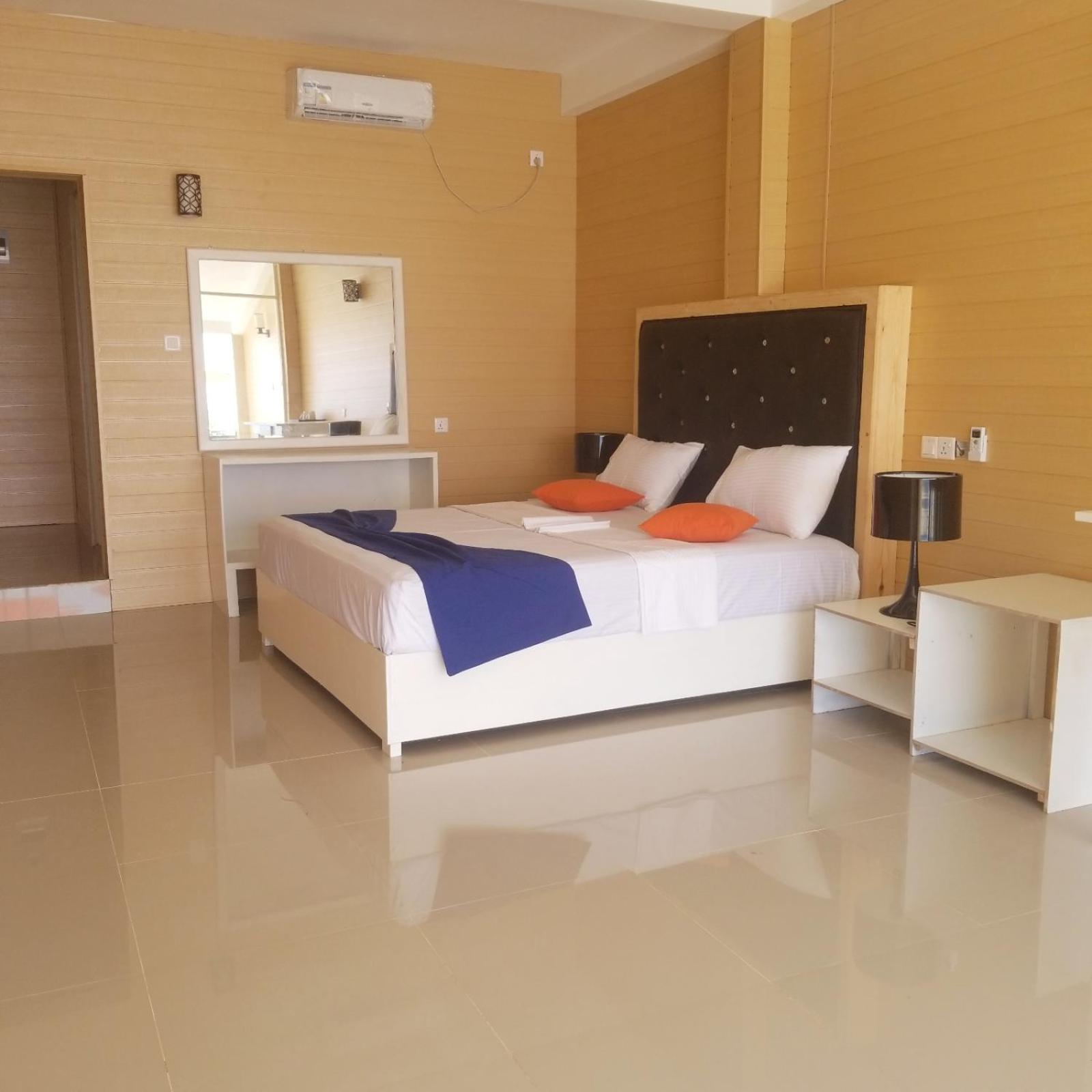 Deluxe Double Room with Sea View - Photo 4
