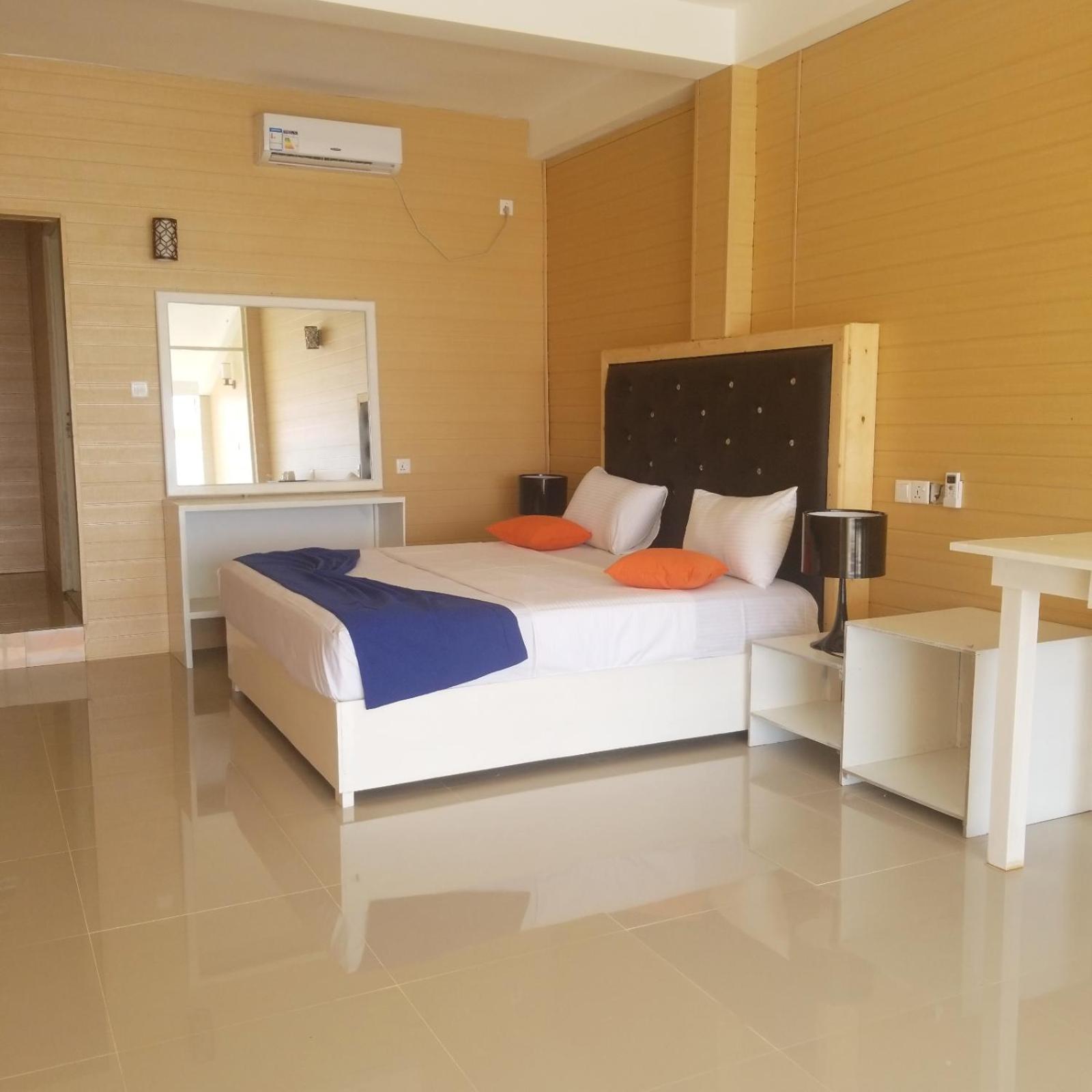 Deluxe Double Room with Sea View - Photo 6