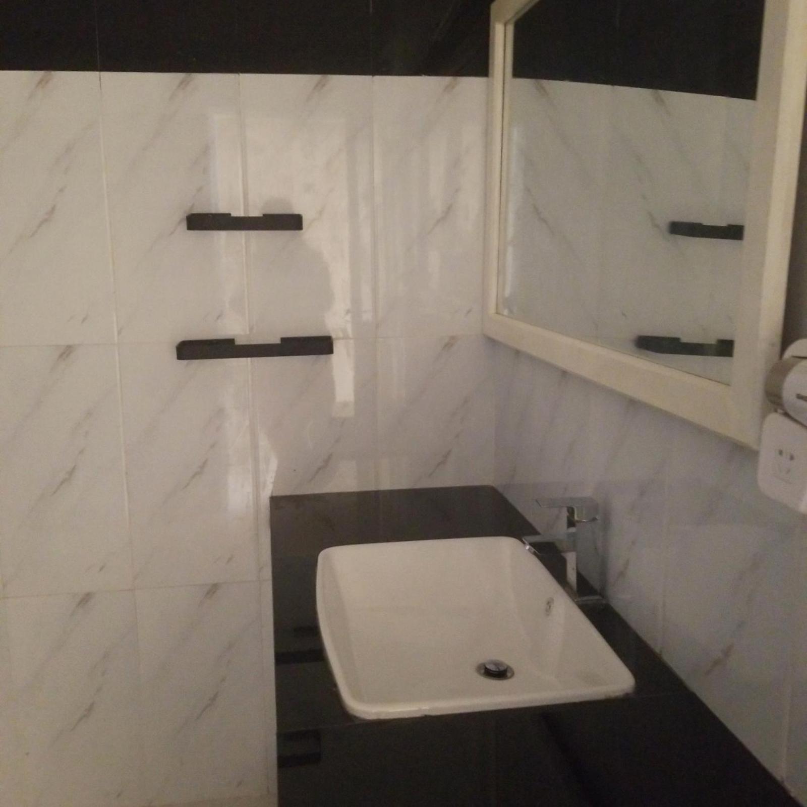 Deluxe Triple Room with Sea View - Photo 18