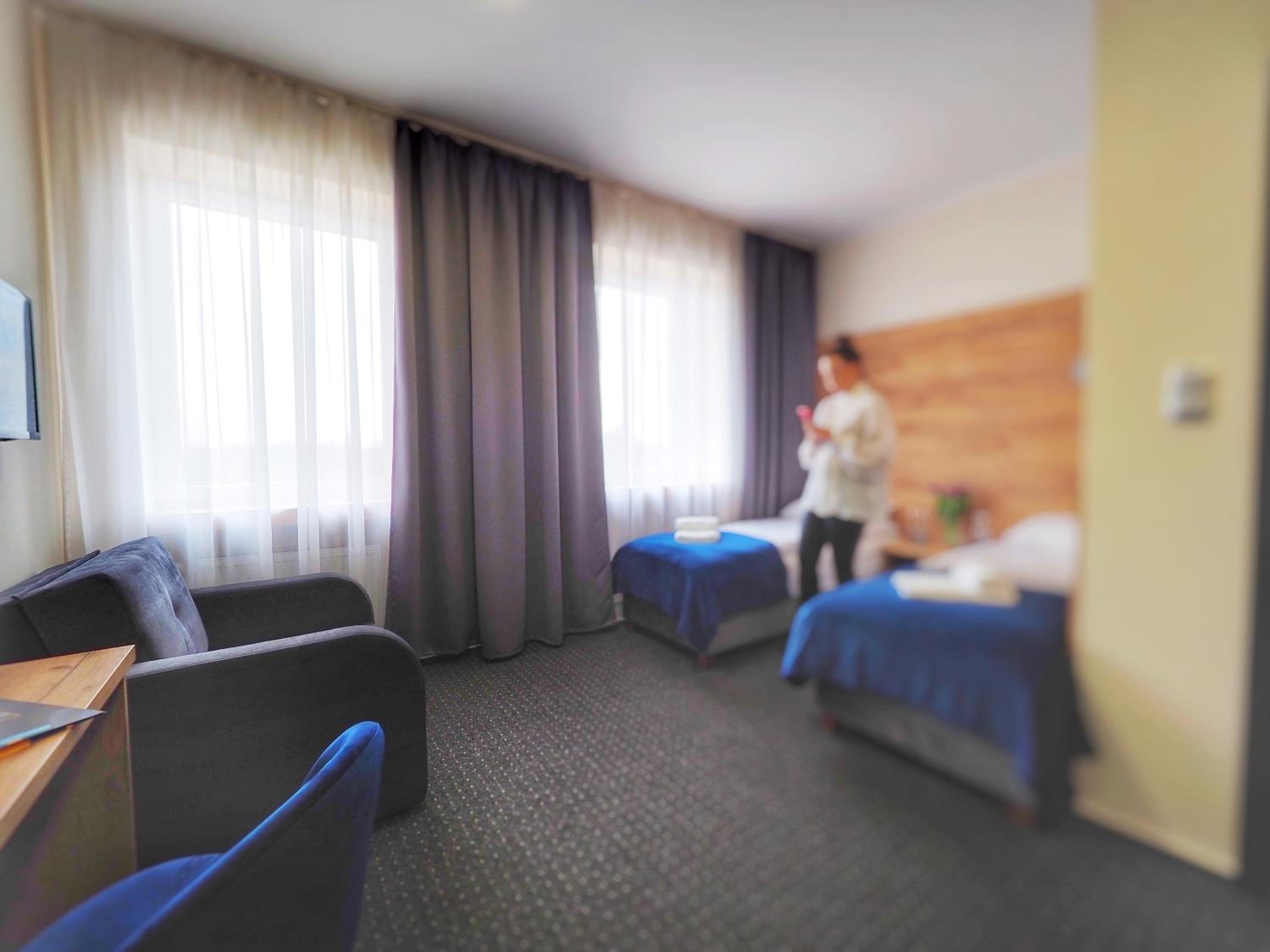 Double Room with Private Bathroom - Photo 9