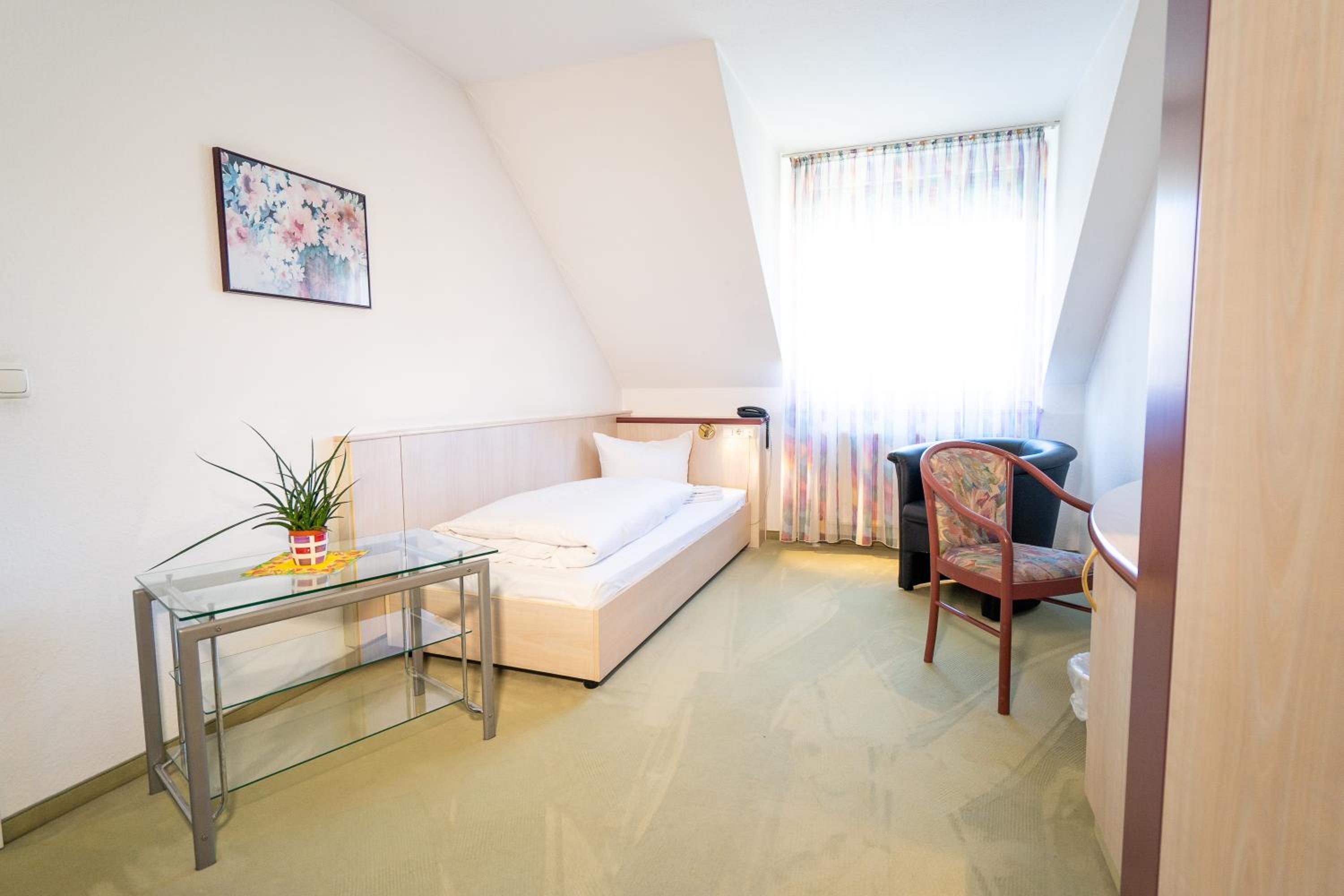 Comfort Single Room