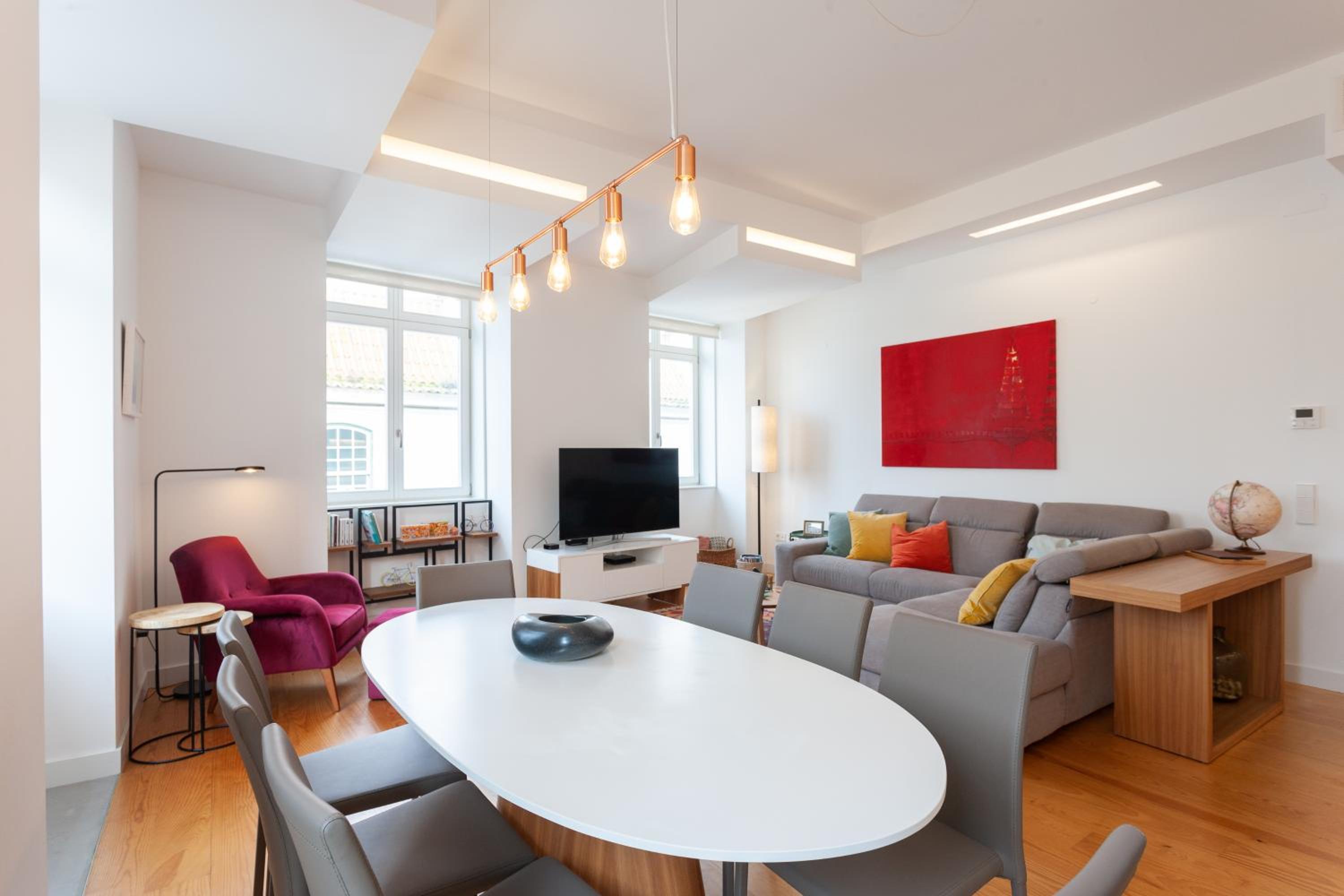 Two-Bedroom Apartment - Photo 19