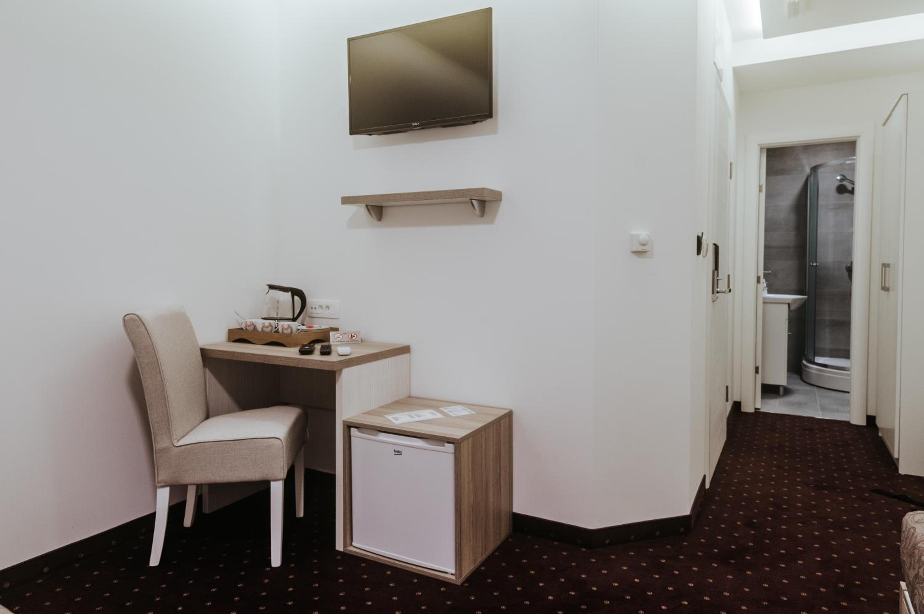 Standard Triple Room - Photo 16