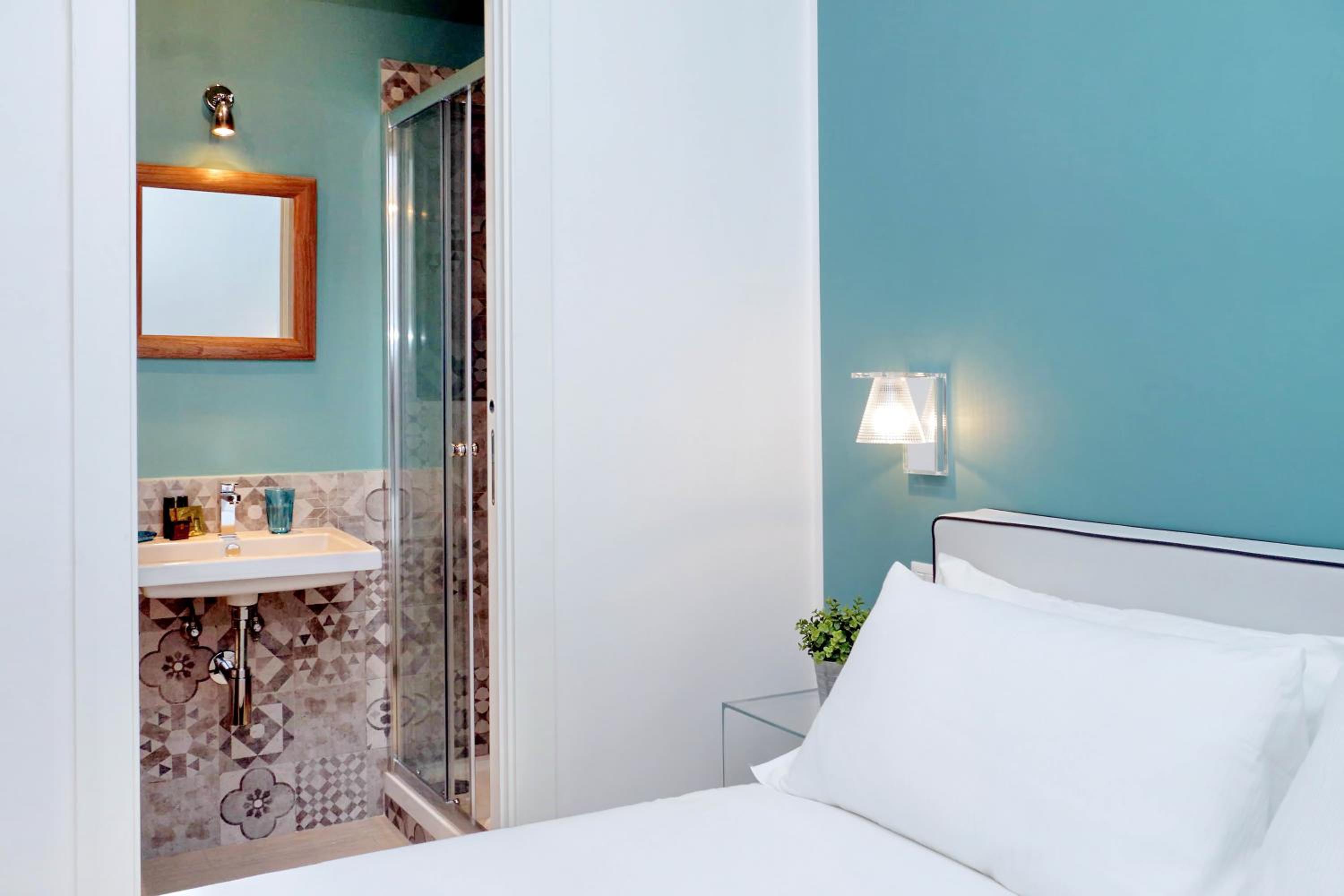 Two-Bedroom Apartment with Balcony photo 2