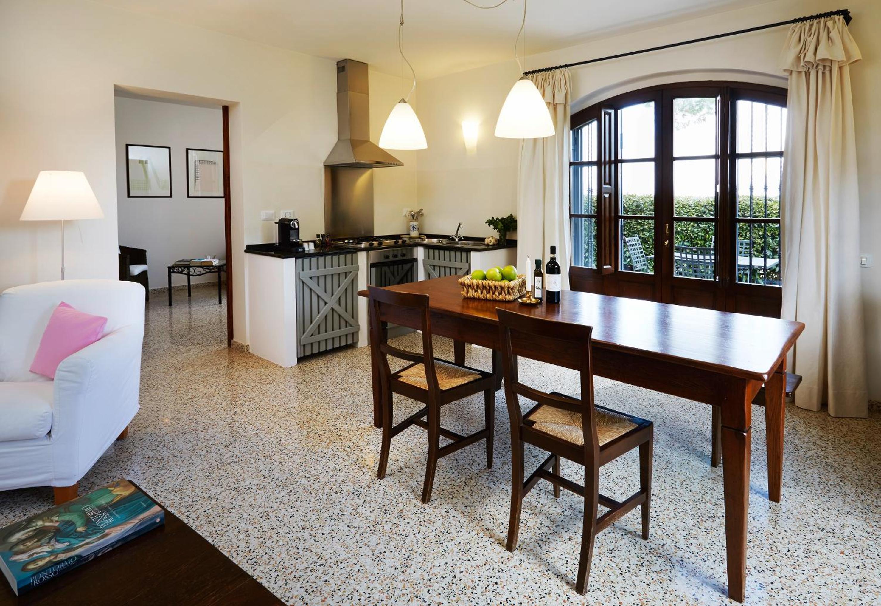 Apartment with Terrace photo 2